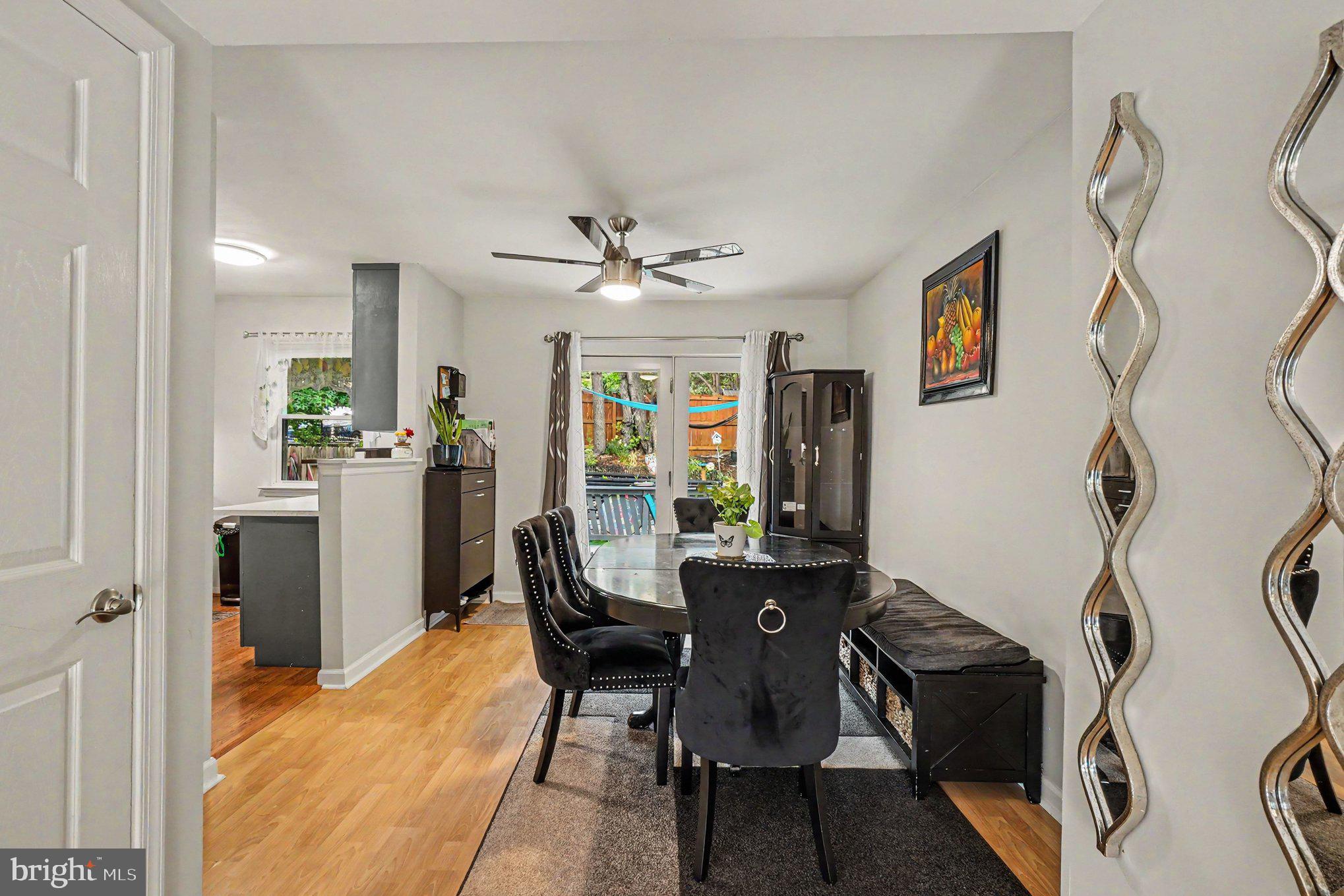 BRENTWOOD SQUARE - Residential