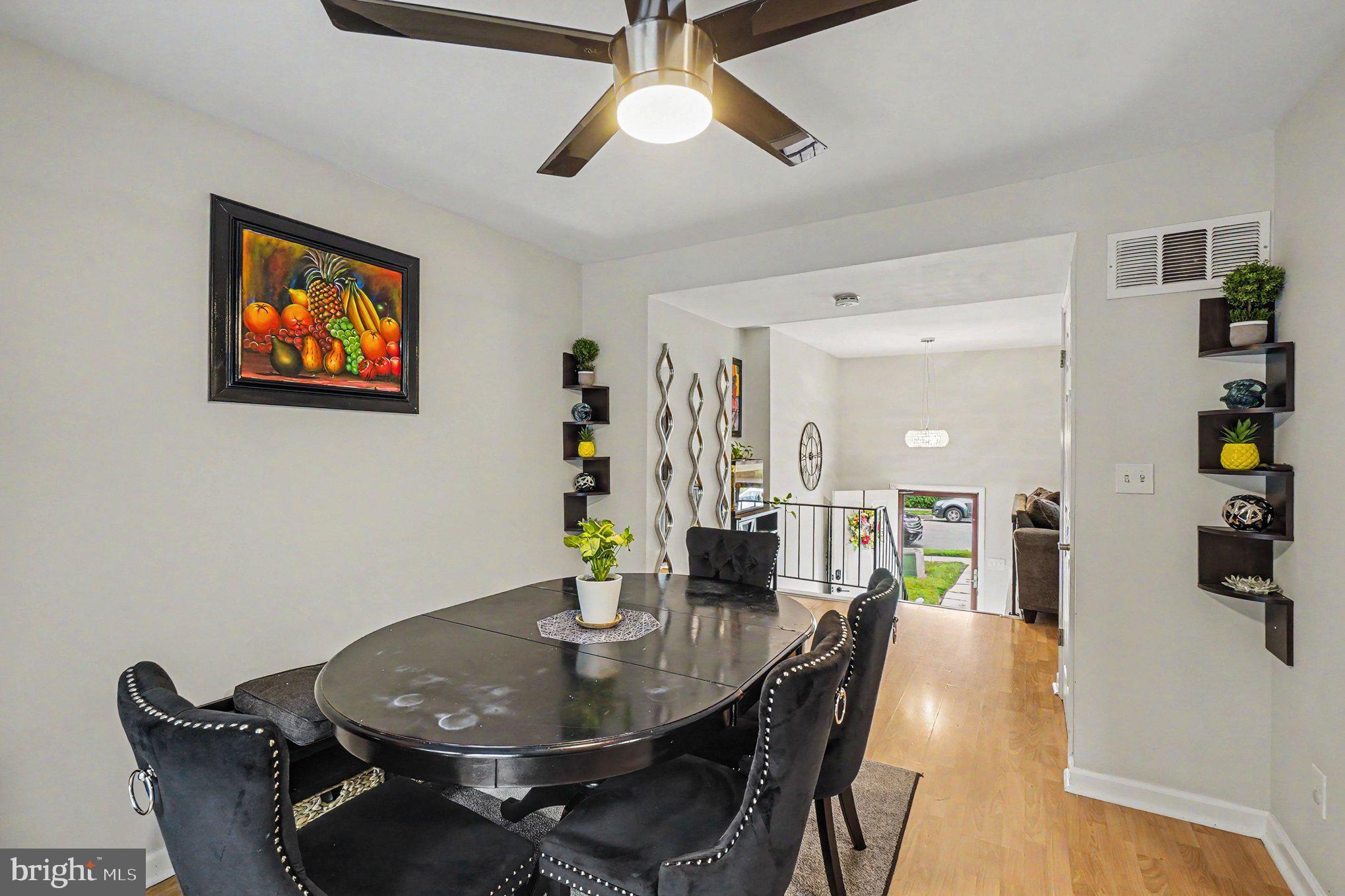 BRENTWOOD SQUARE - Residential