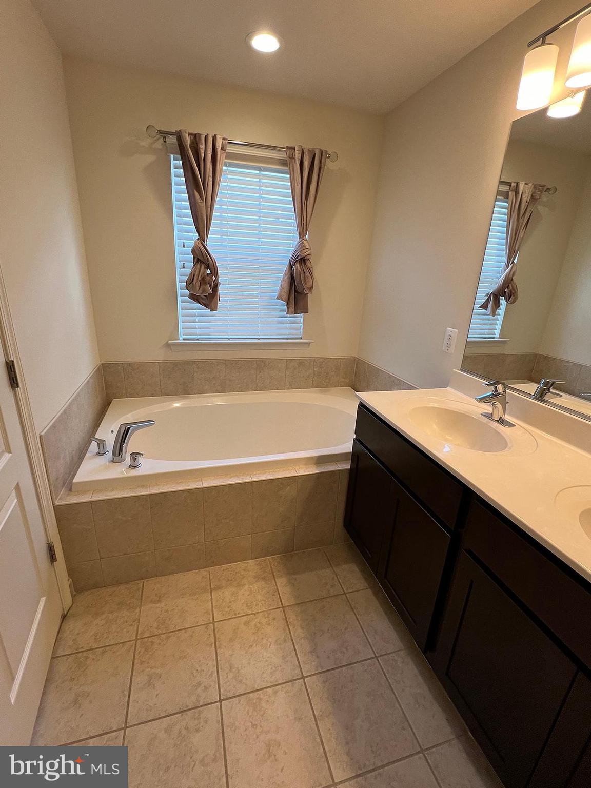 WESTPHALIA TOWN CENTER - Residential Lease