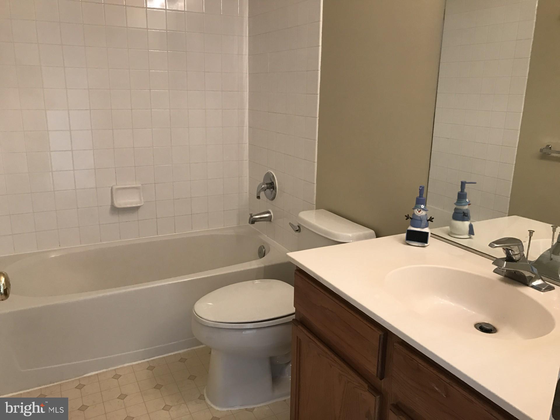 OAKMILL - Residential Lease