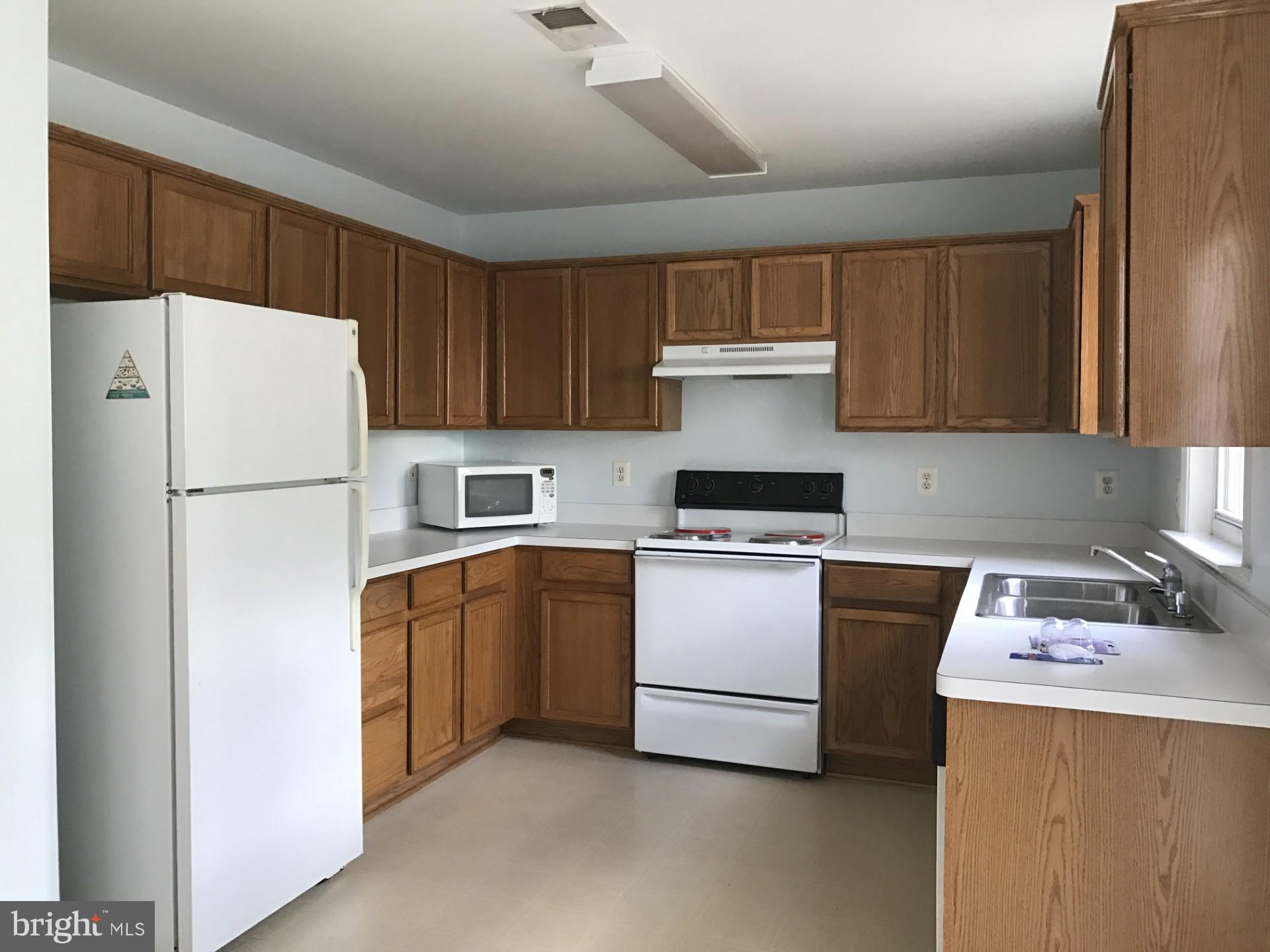 OAKMILL - Residential Lease