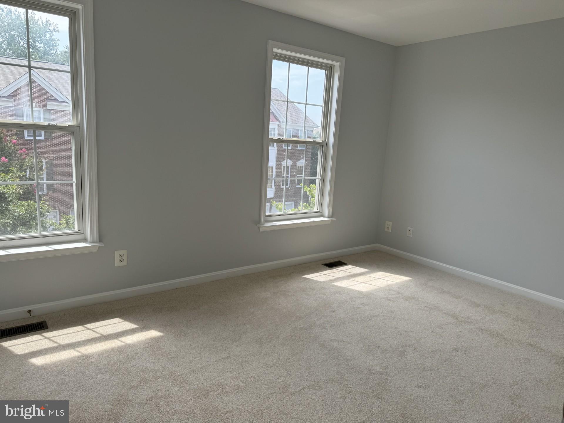 OAKMILL - Residential Lease