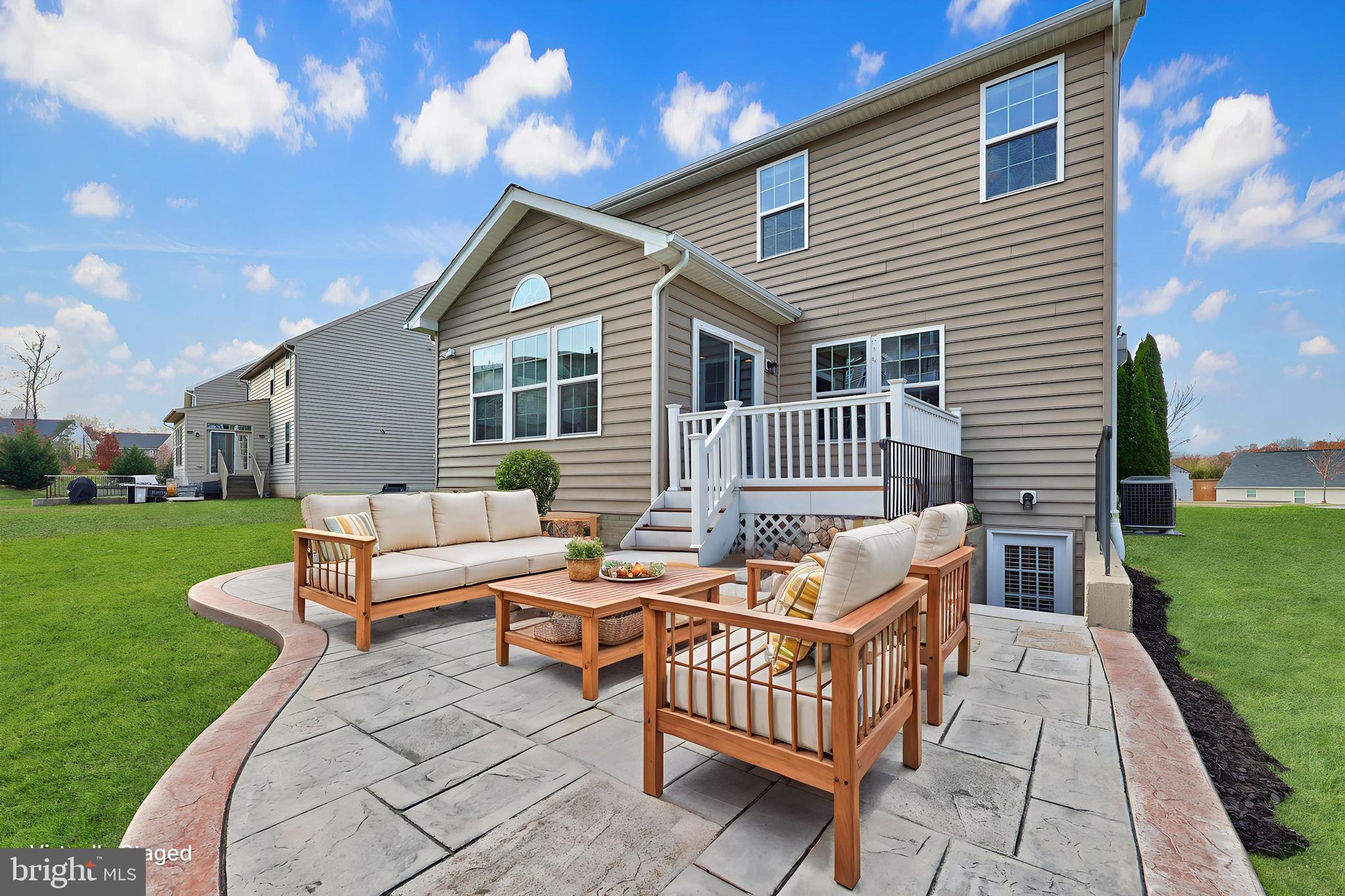 SEVEN HILLS - Residential