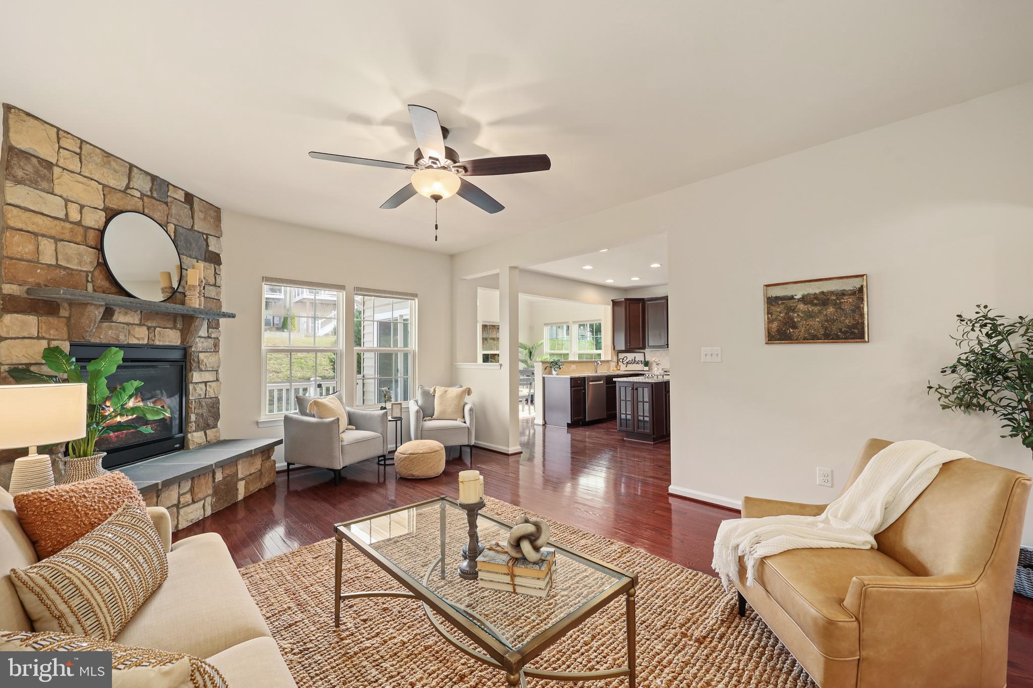 SEVEN HILLS - Residential