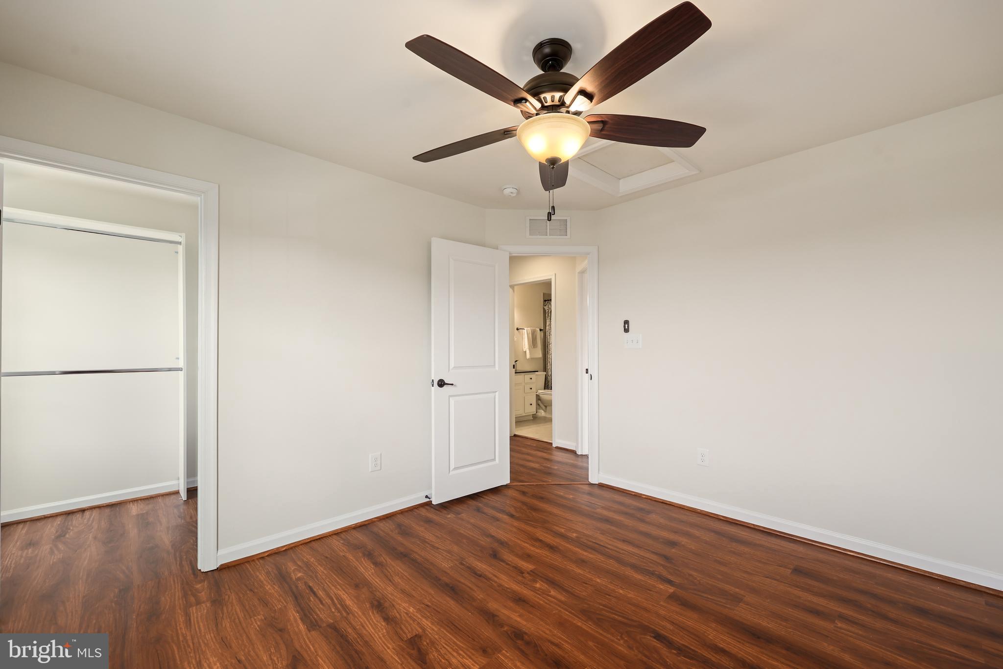 SEVEN HILLS - Residential