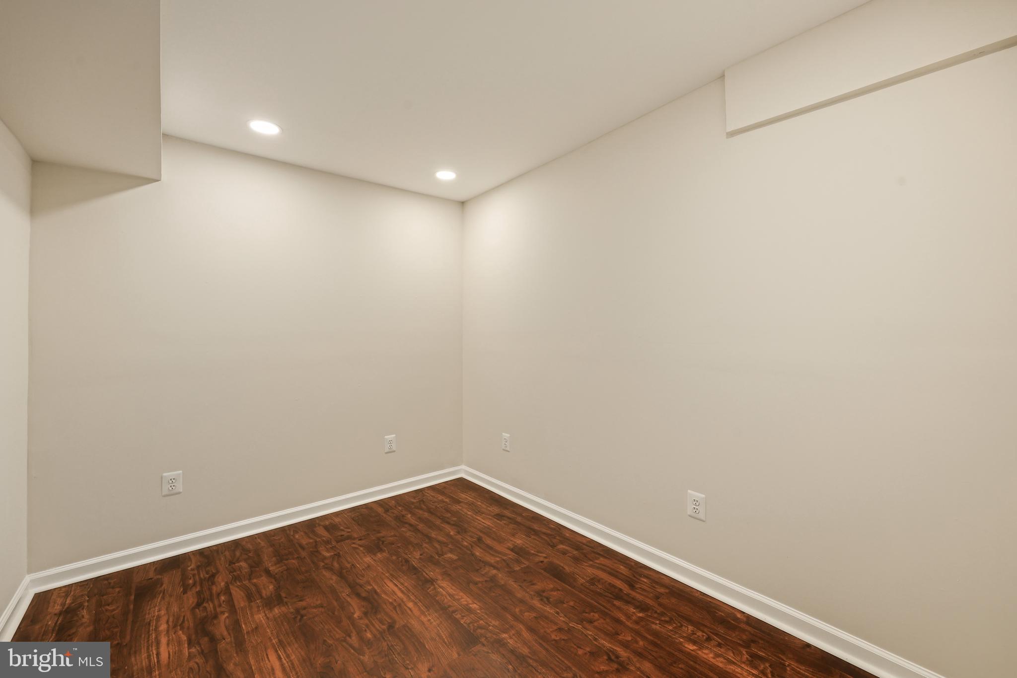 SEVEN HILLS - Residential