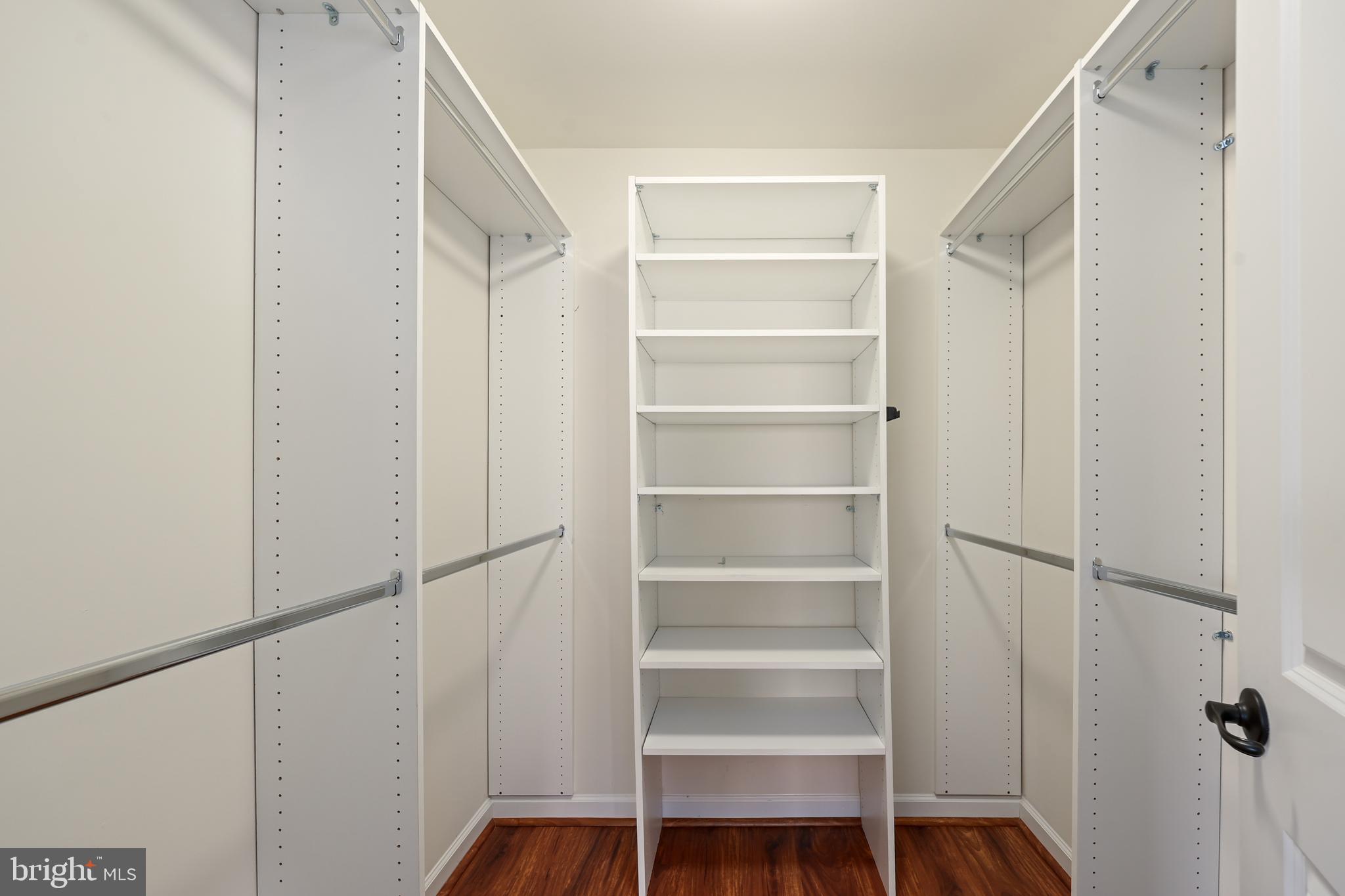 SEVEN HILLS - Residential