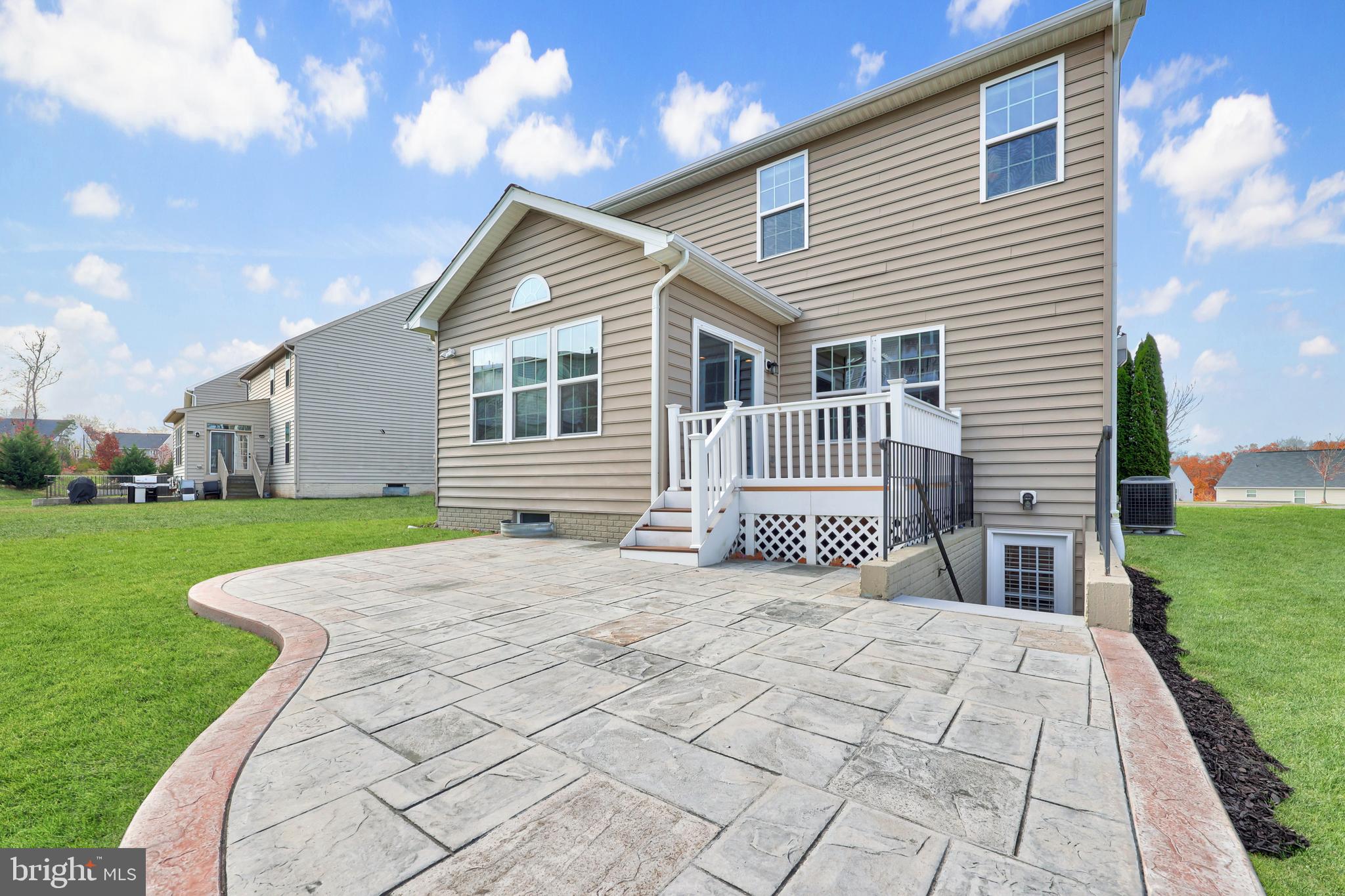 SEVEN HILLS - Residential