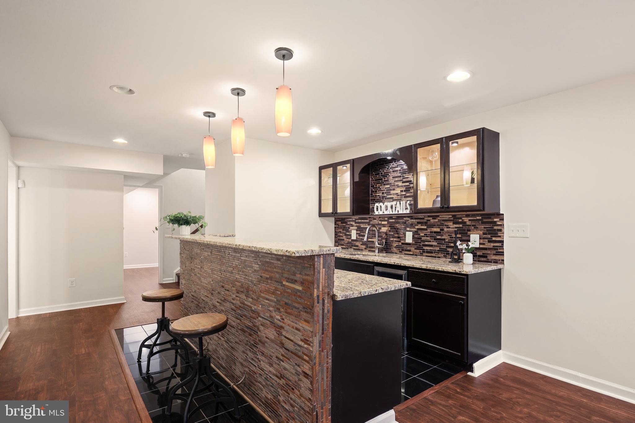 SEVEN HILLS - Residential