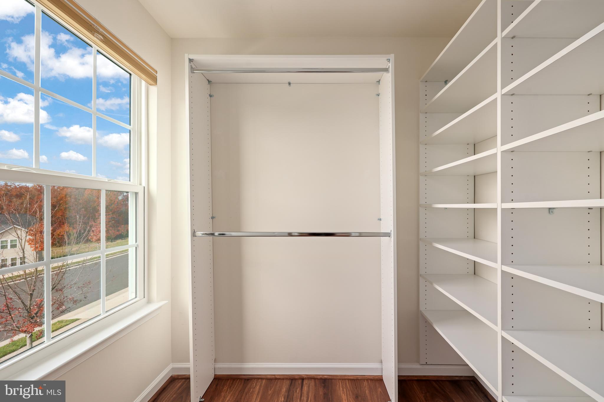 SEVEN HILLS - Residential