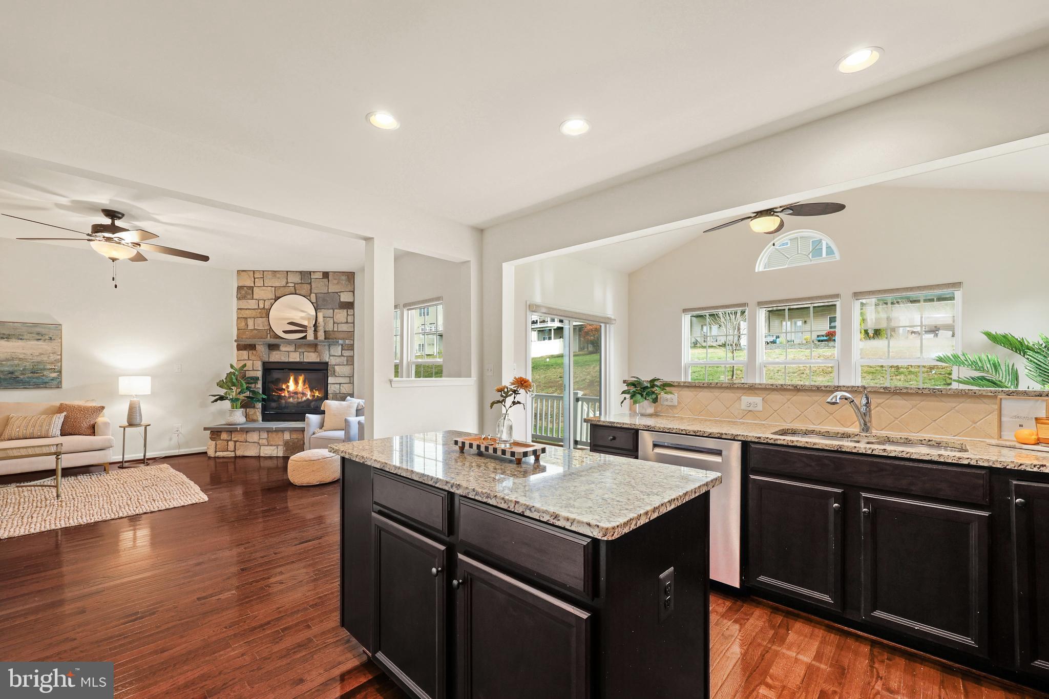 SEVEN HILLS - Residential