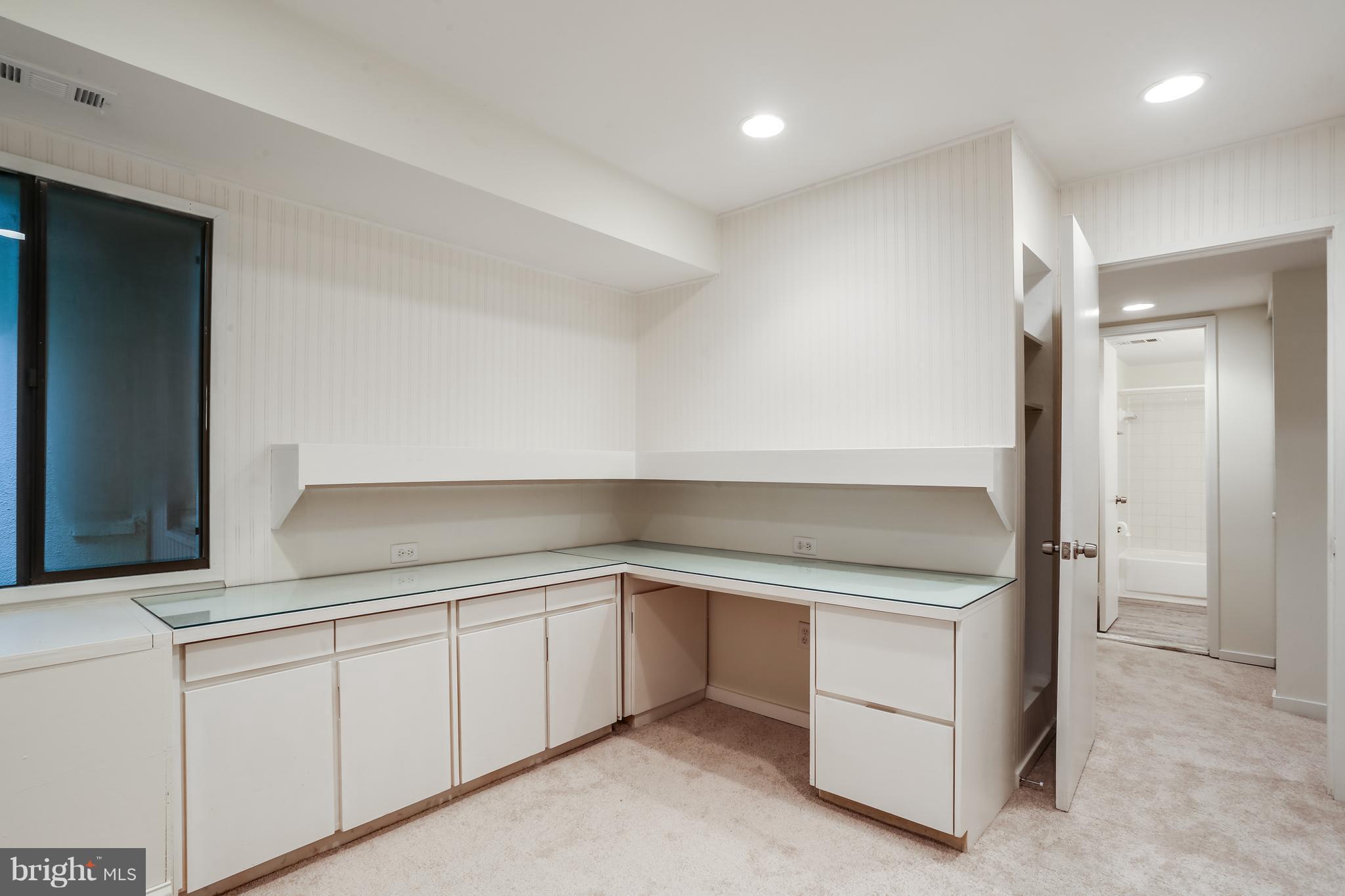 DEERING WOODS - Residential