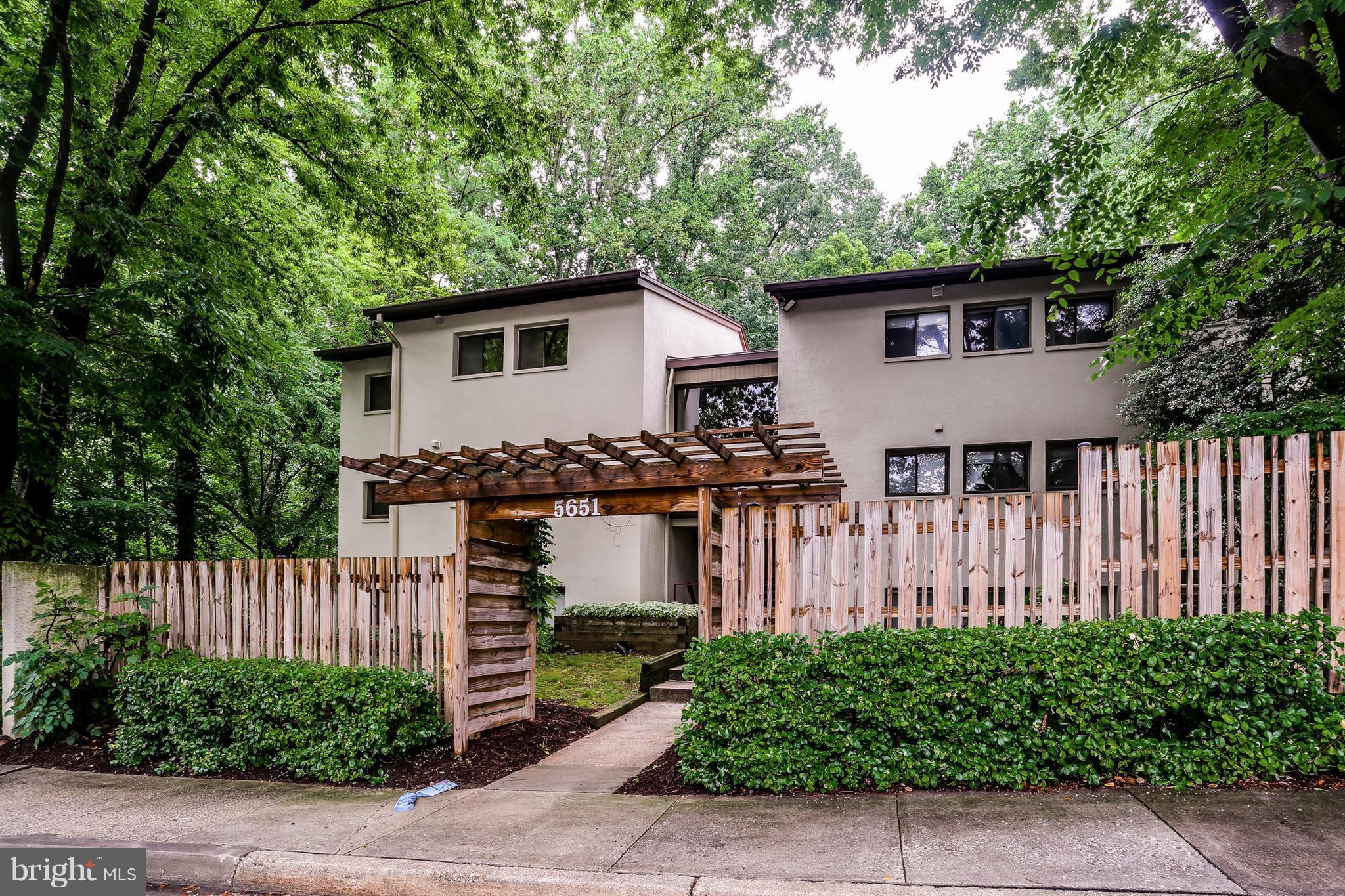 DEERING WOODS - Residential