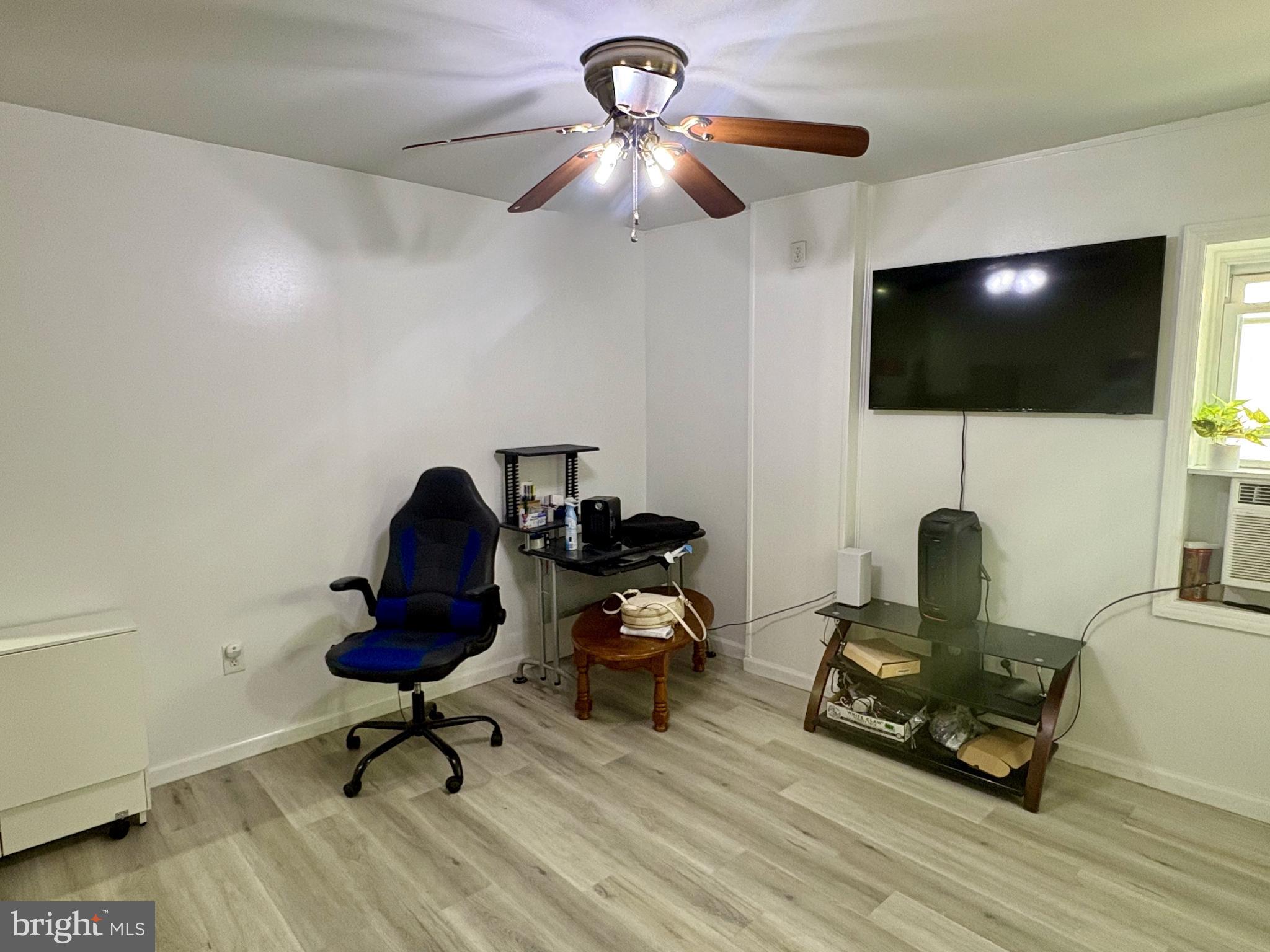 MILL CREEK - Commercial Sale