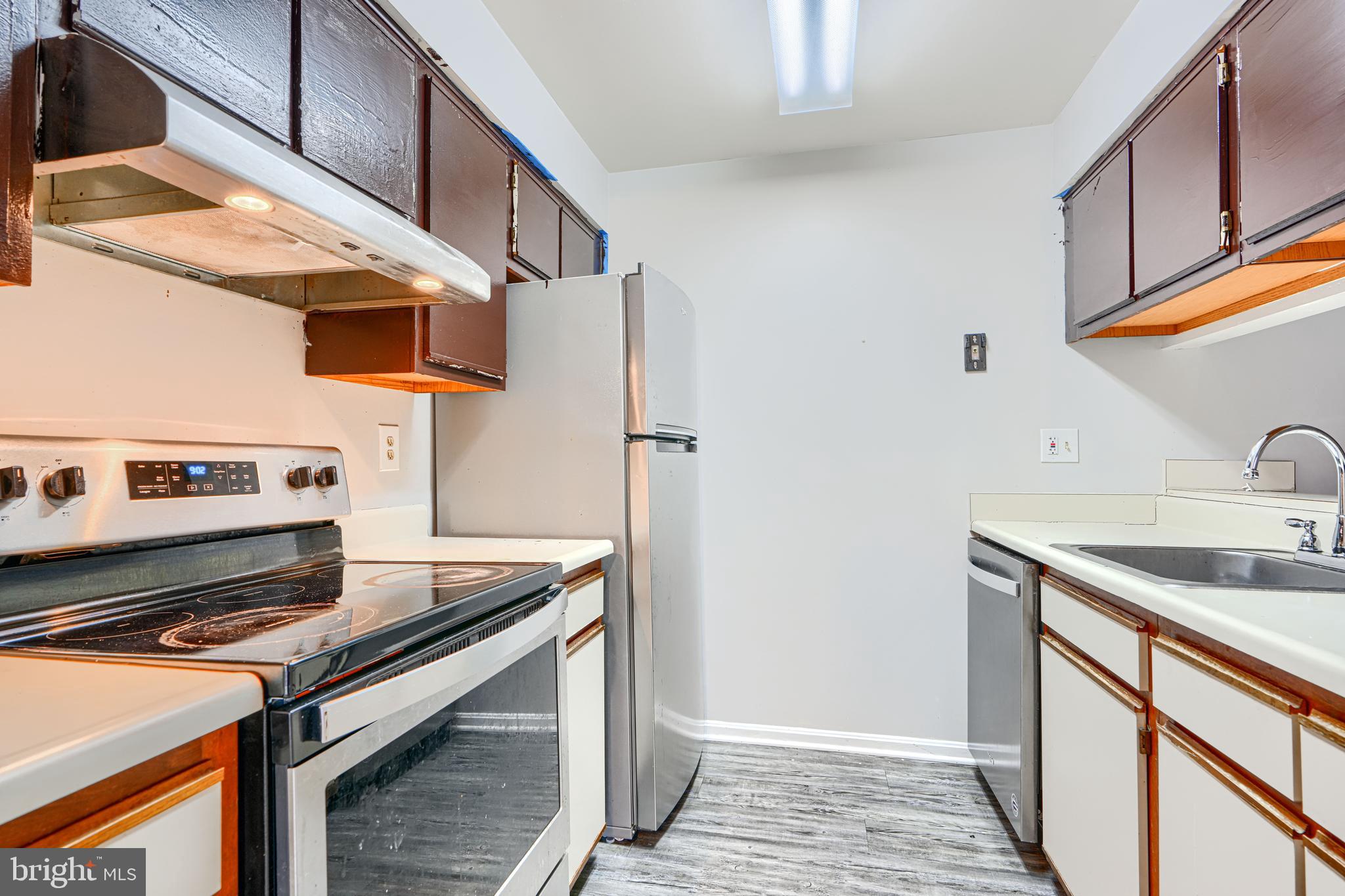 CASTLE HARBOUR CONDO - Residential