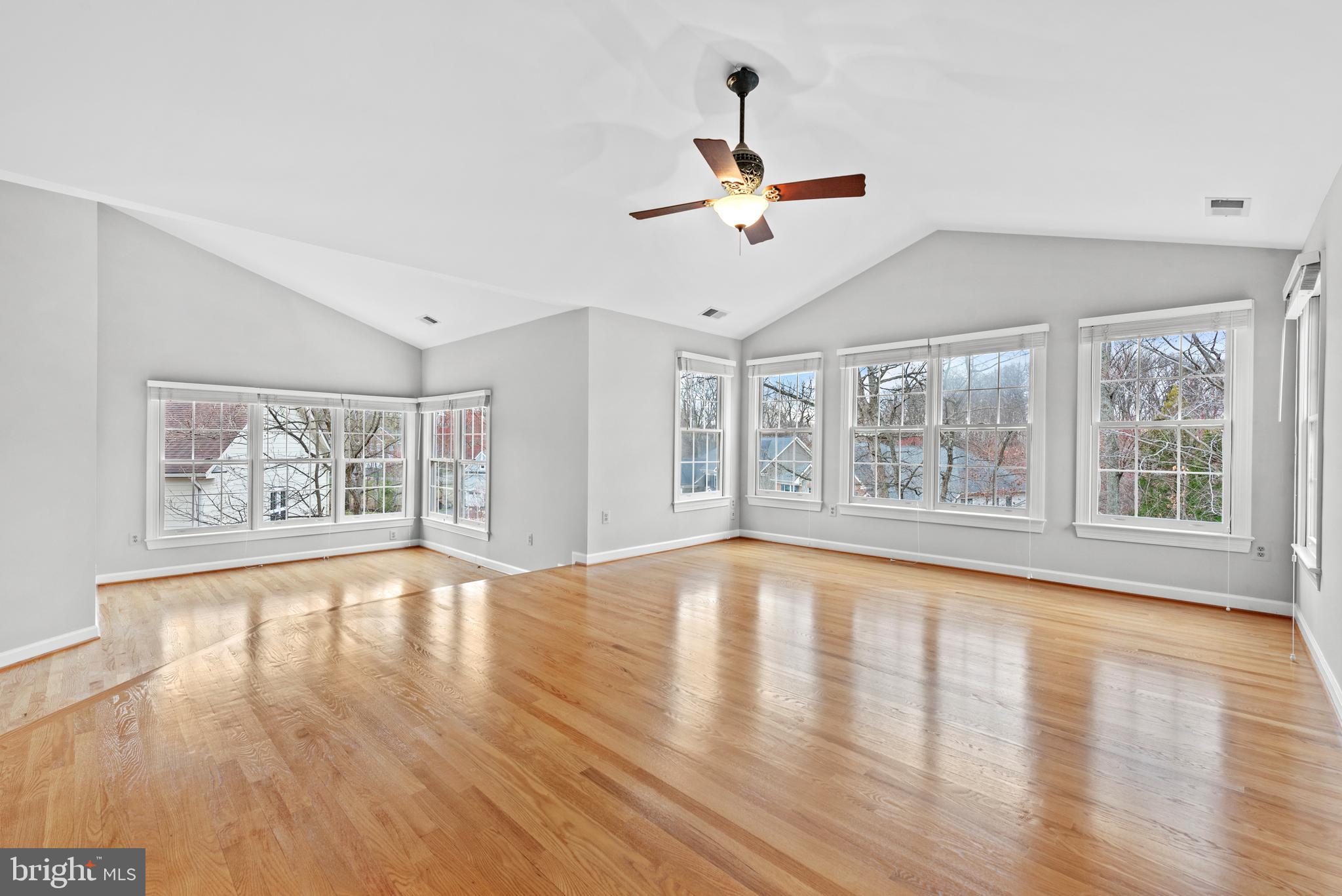 MANORS AT WOLF TRAP - Residential