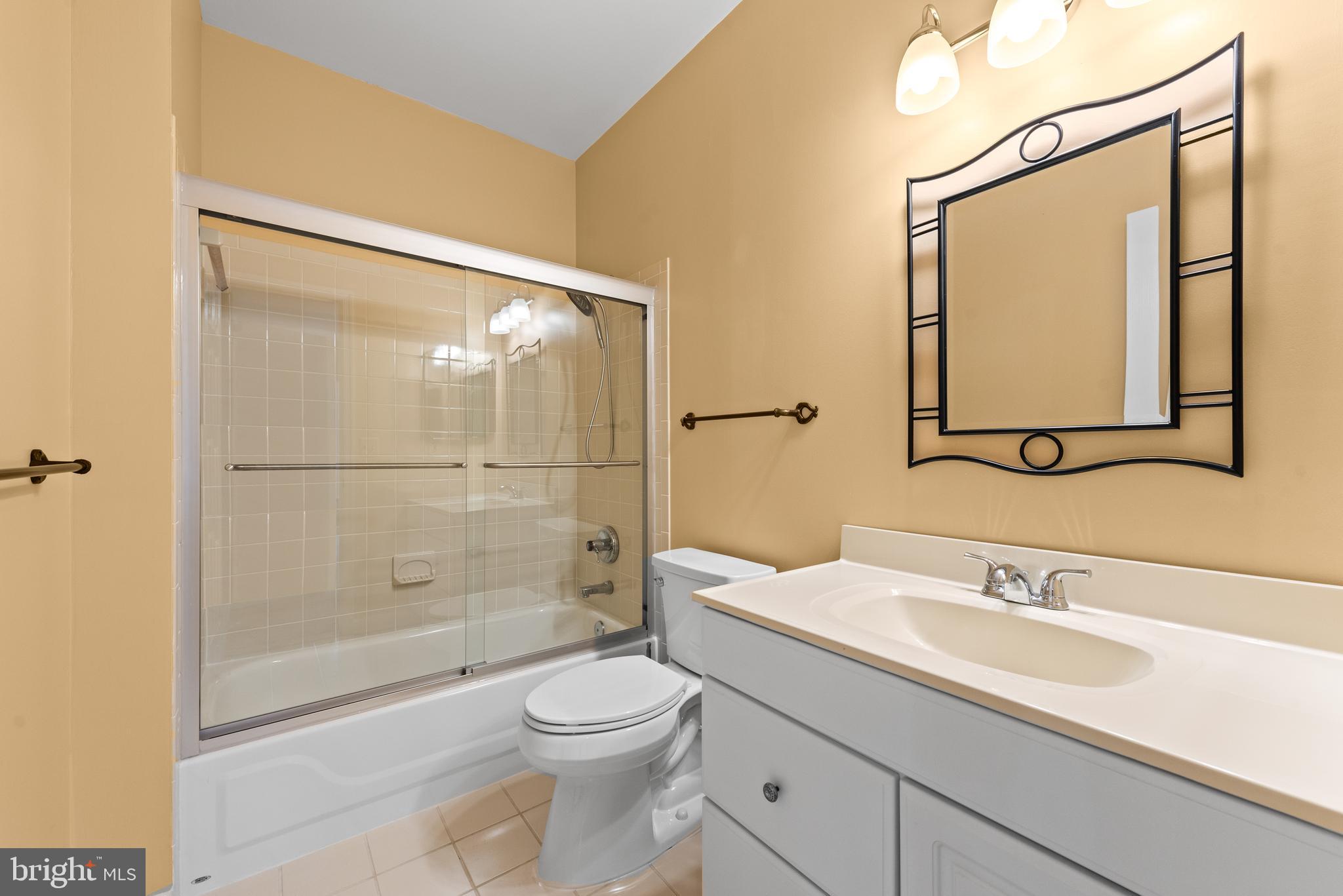 MANORS AT WOLF TRAP - Residential