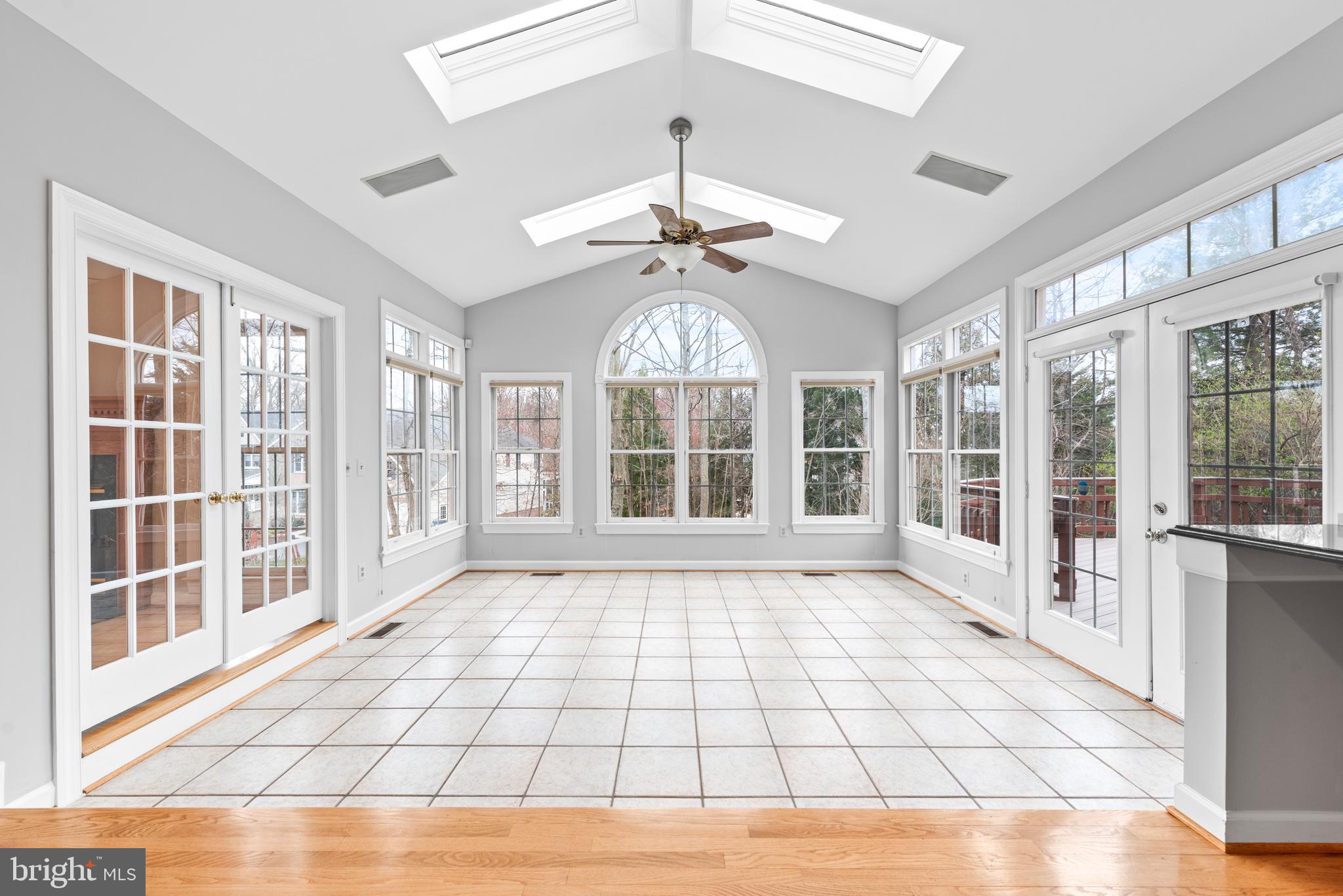 MANORS AT WOLF TRAP - Residential