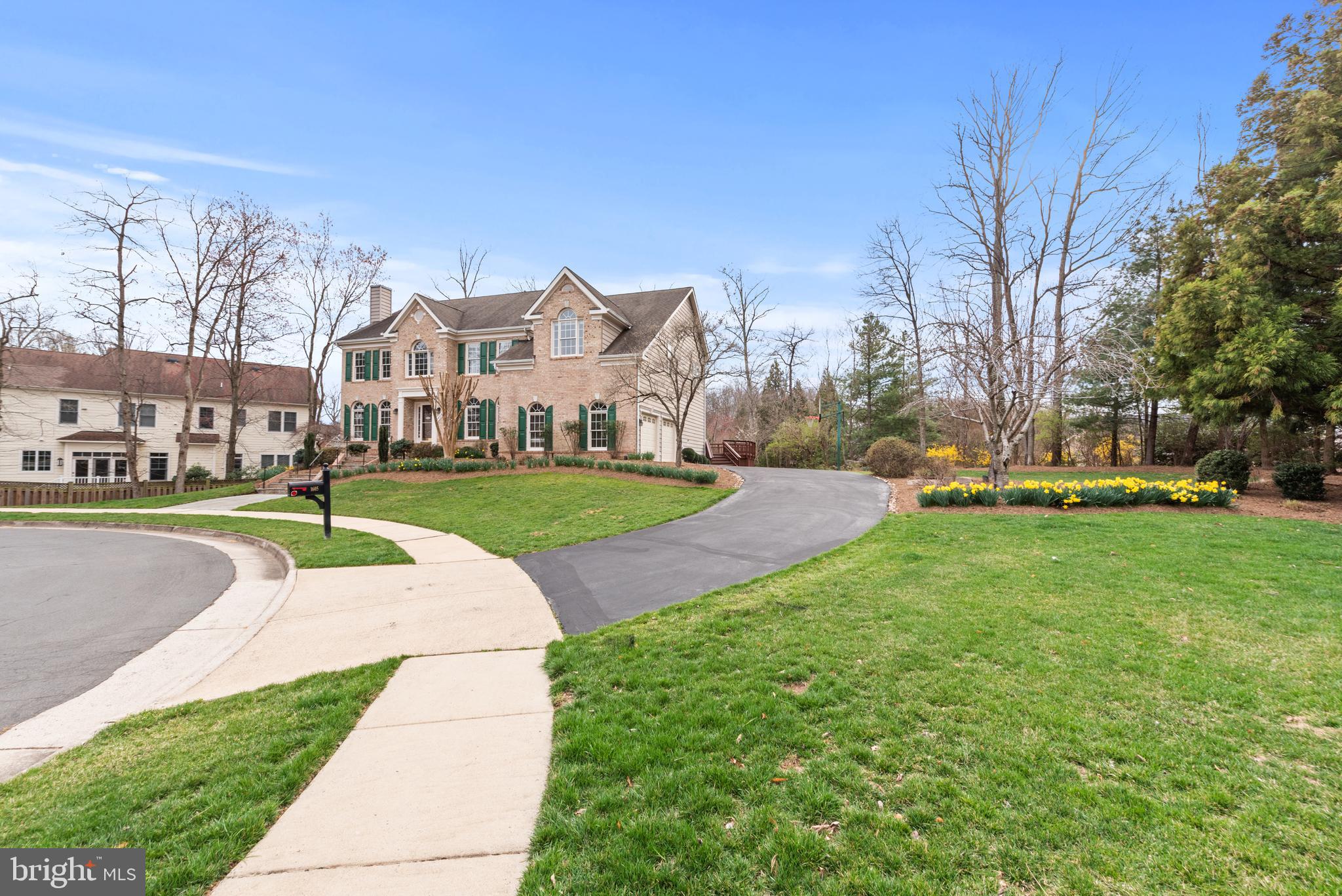 MANORS AT WOLF TRAP - Residential