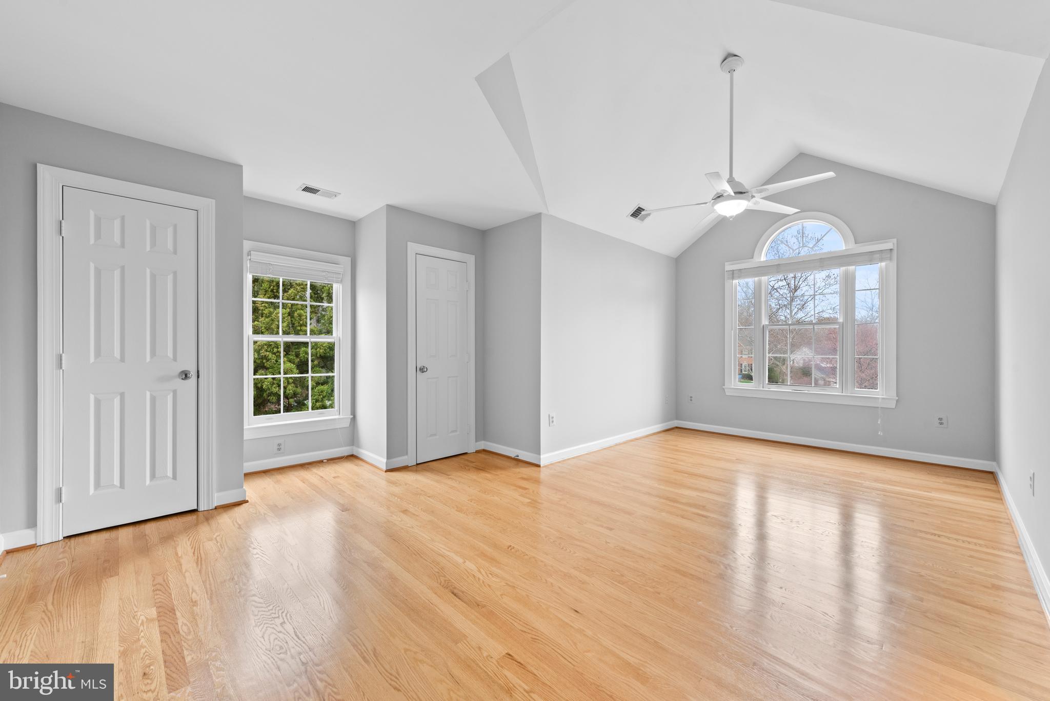 MANORS AT WOLF TRAP - Residential