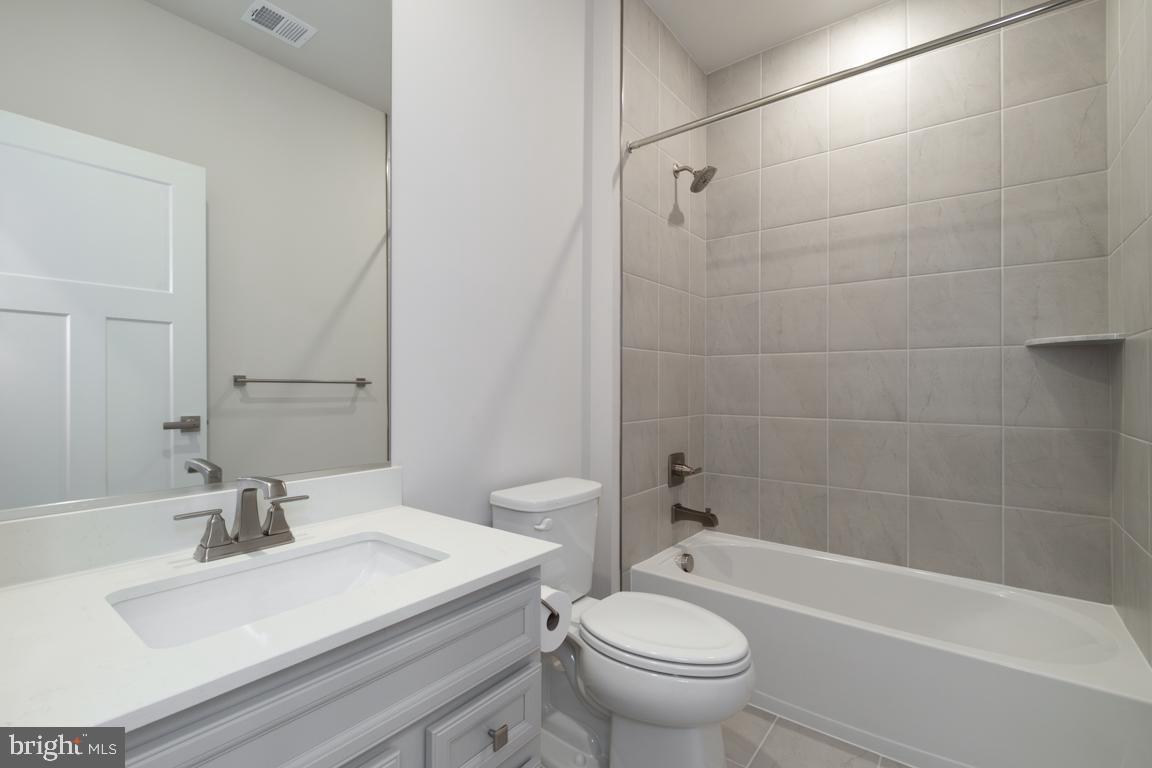 TURF VALLEY - Residential Lease