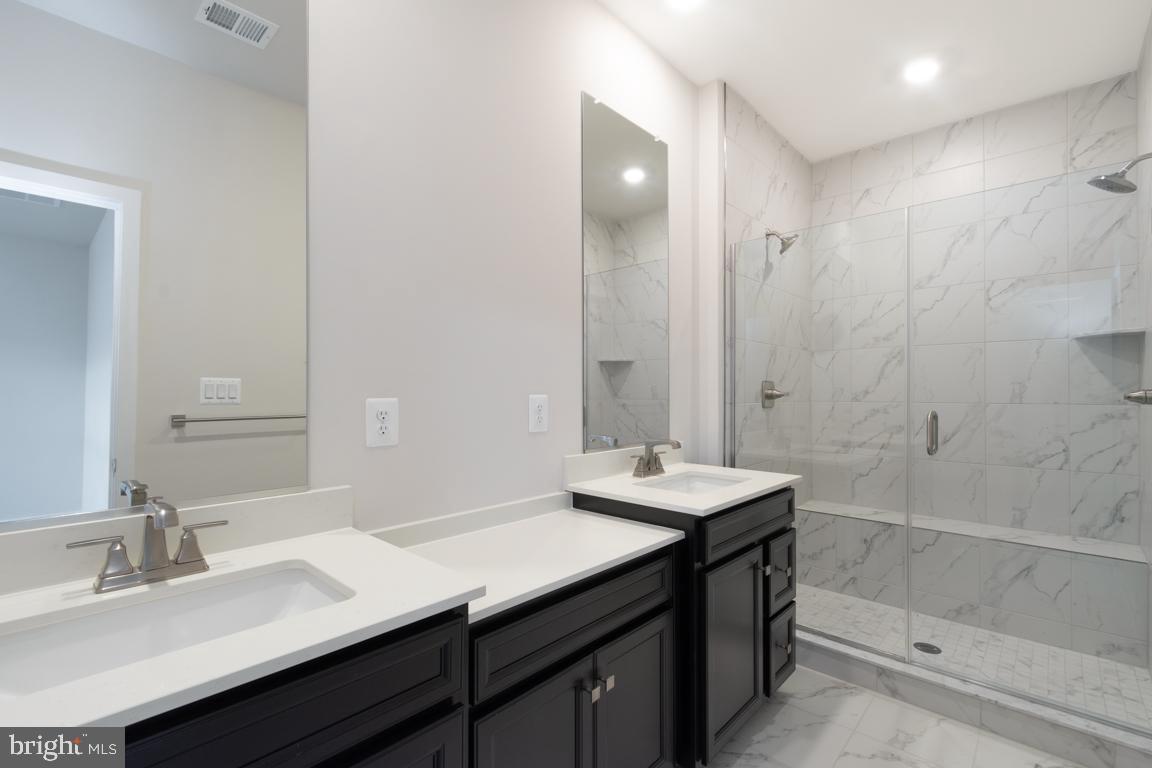 TURF VALLEY - Residential Lease