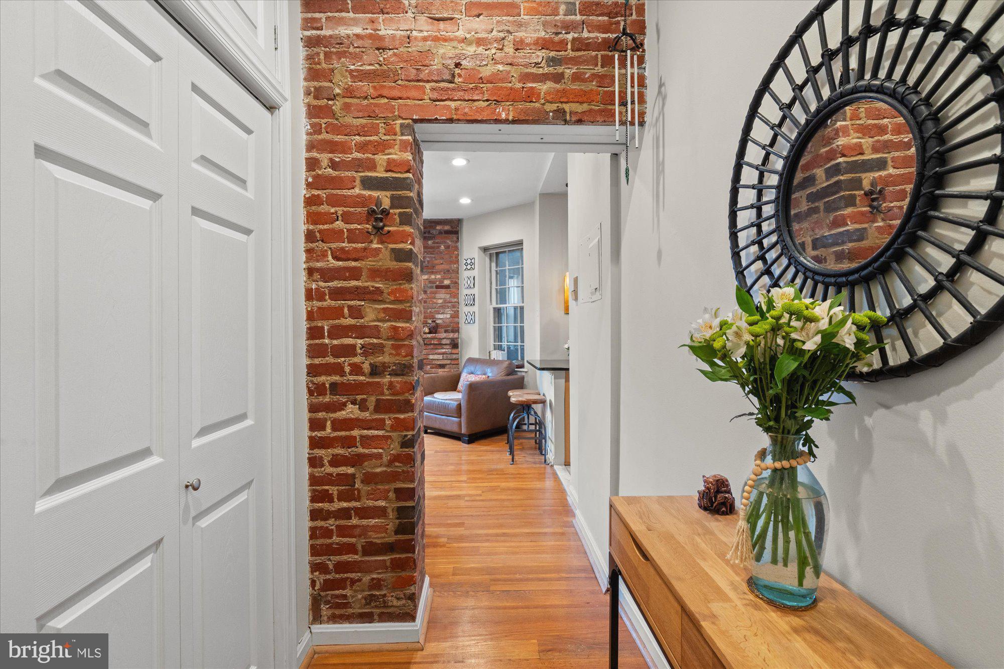 DUPONT CIRCLE - Residential