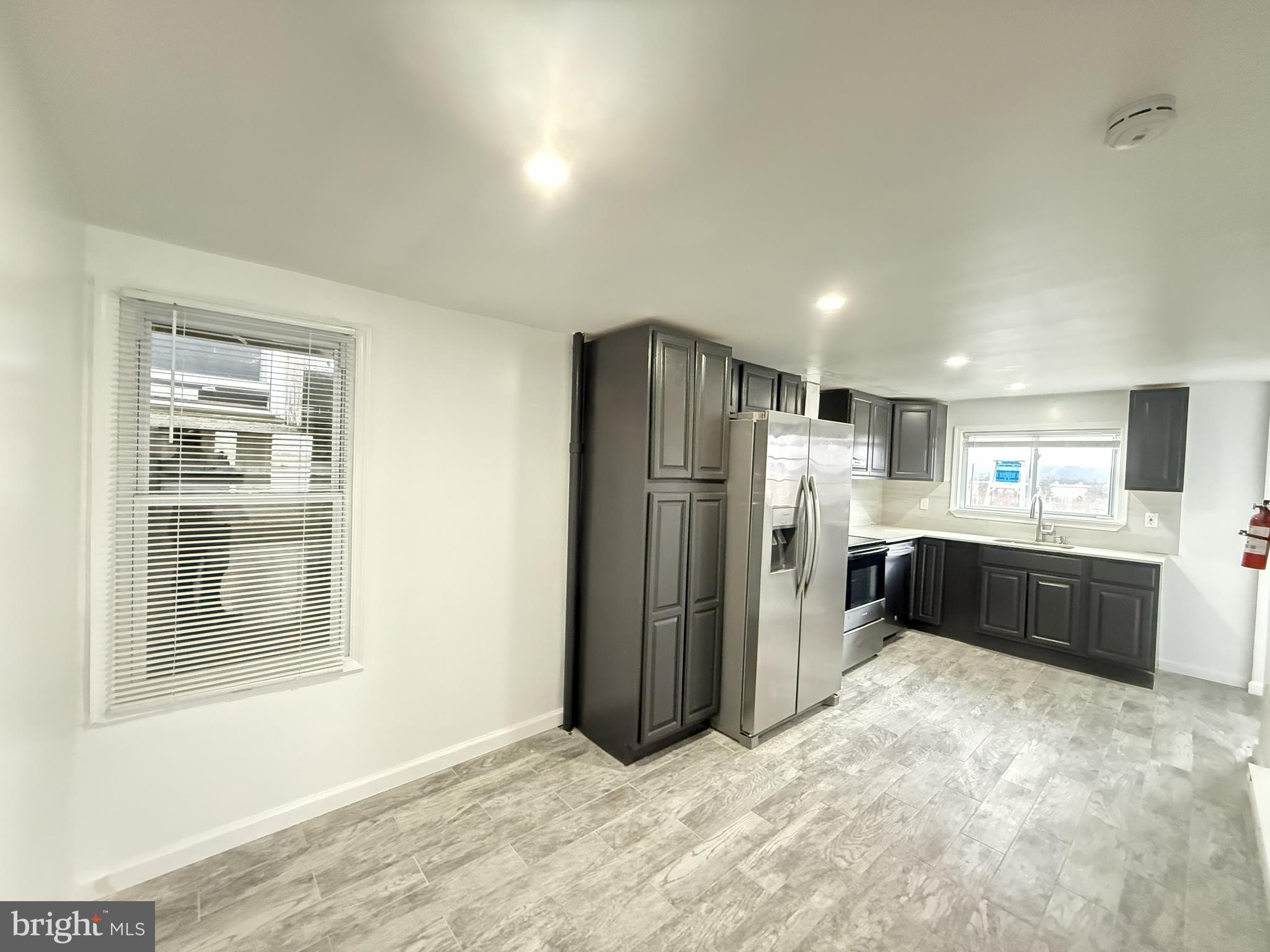 735 MAIN STREET APT 2