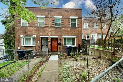 1365 TALBERT TERRACE SE WASHINGTON DC 20020