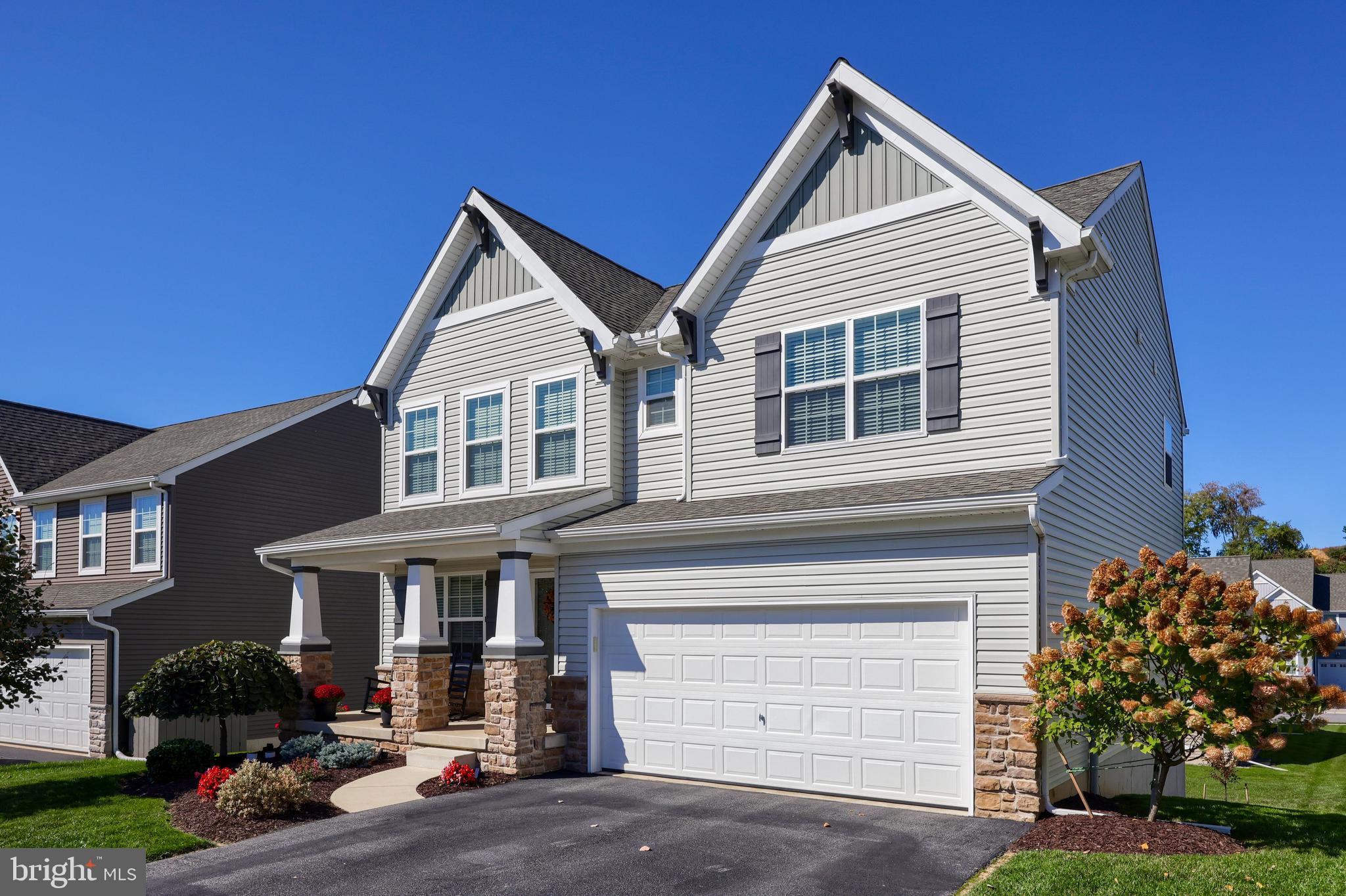 THE VIEWS AT BRIDGEWATER - Residential