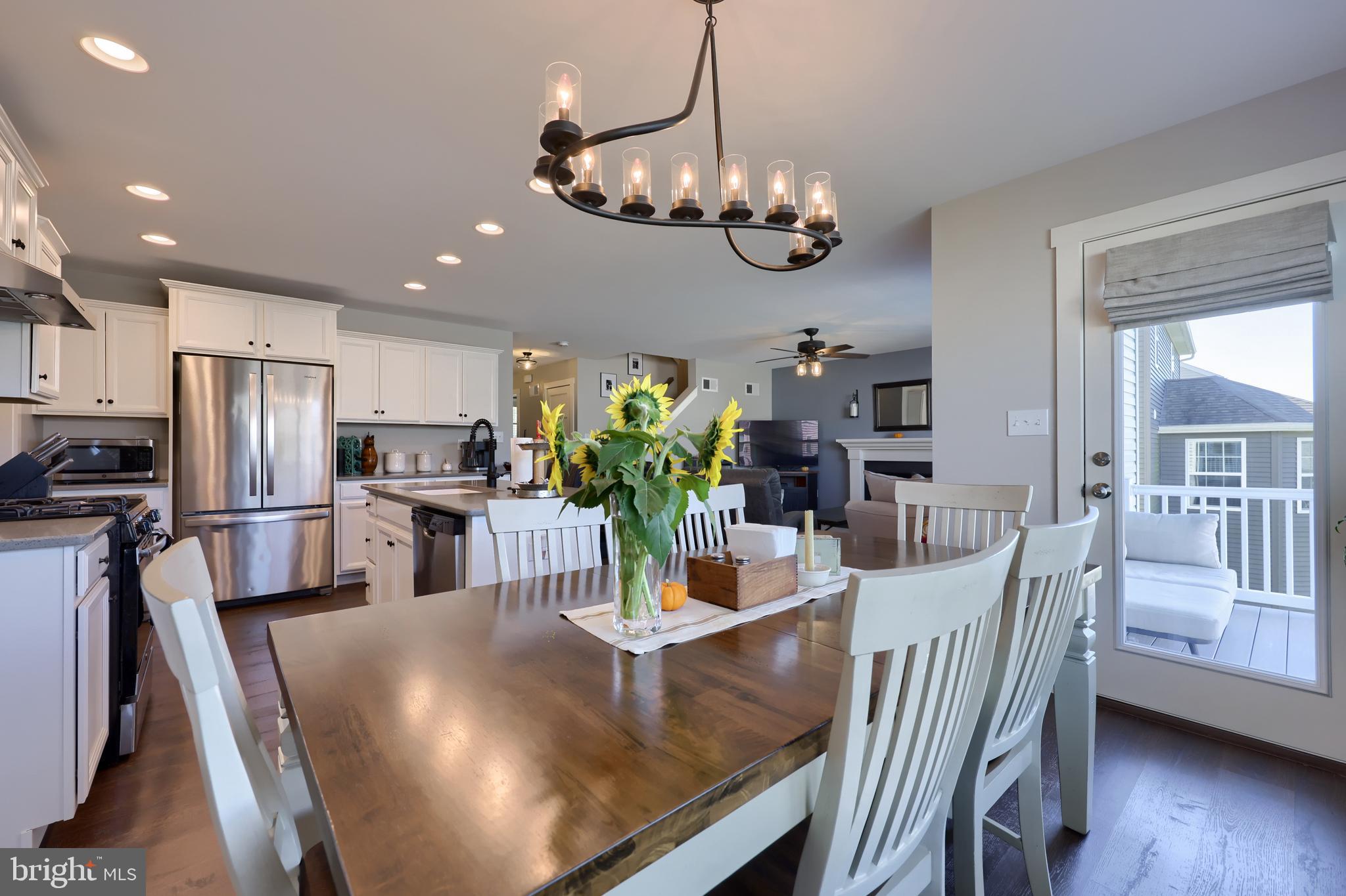 THE VIEWS AT BRIDGEWATER - Residential