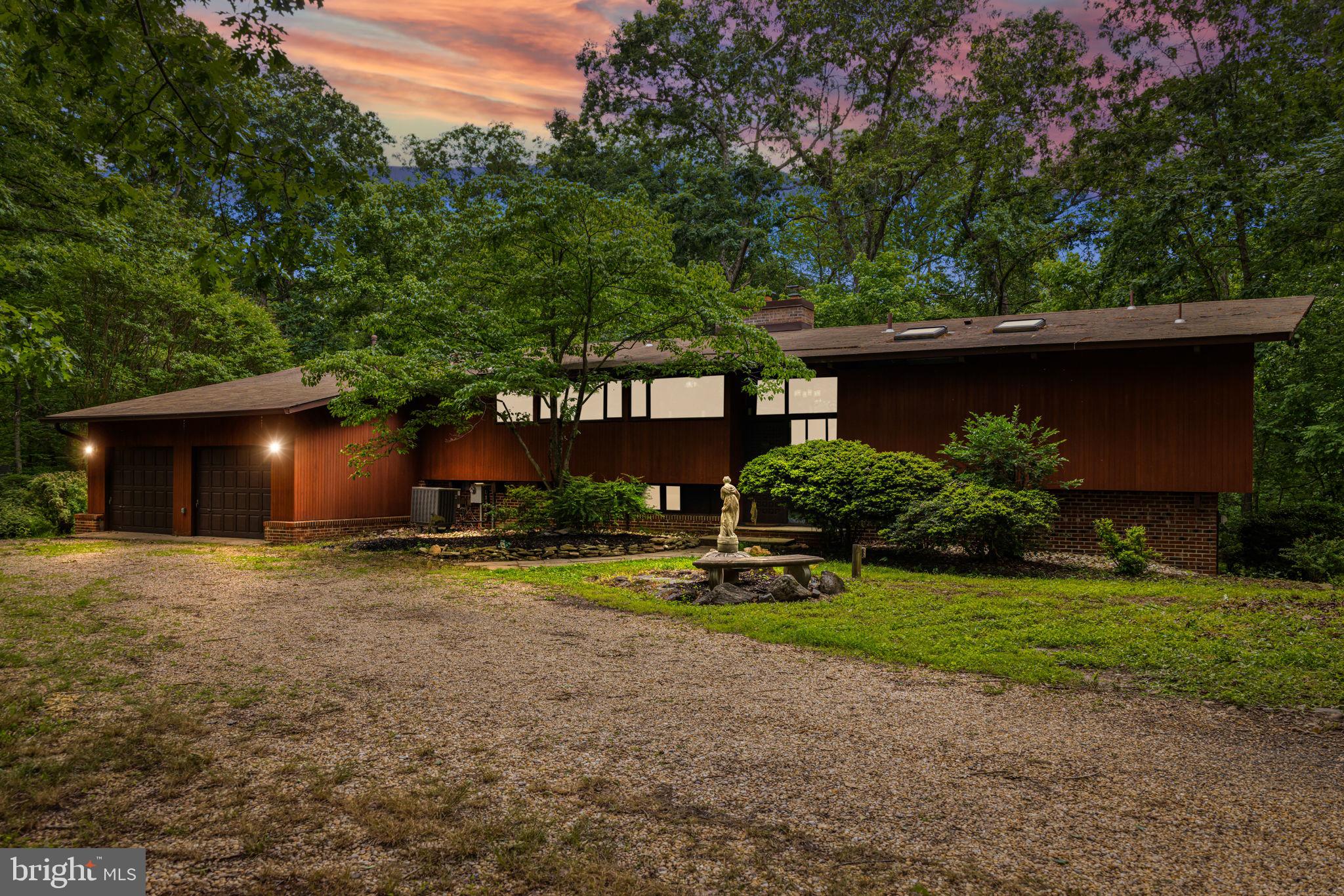 9979 SILVER FOX TRAIL