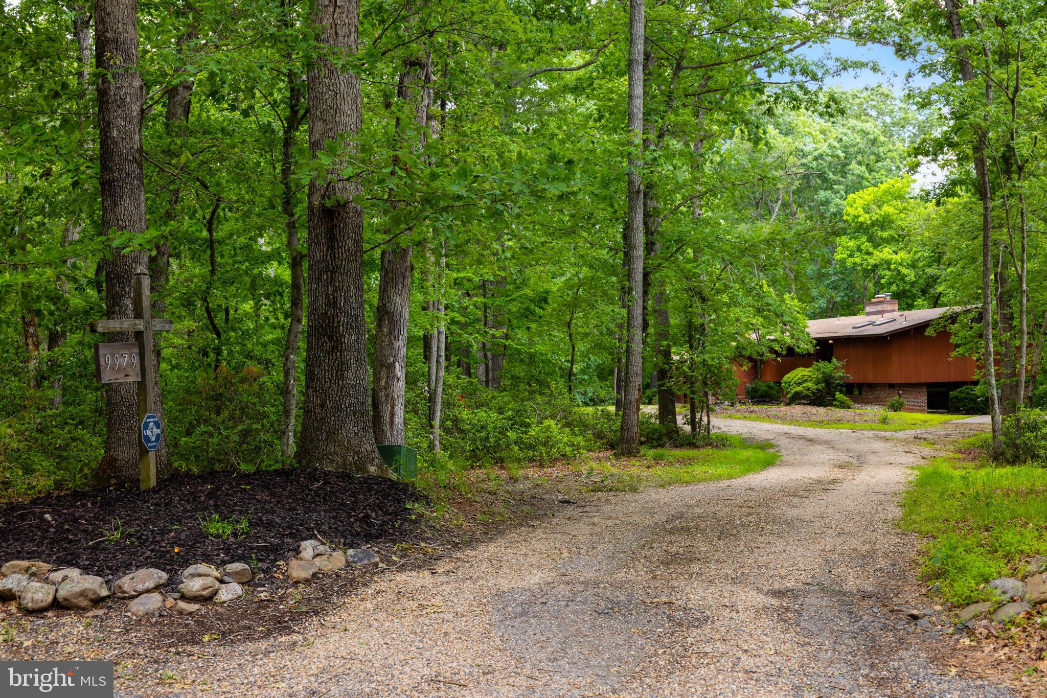 9979 SILVER FOX TRAIL