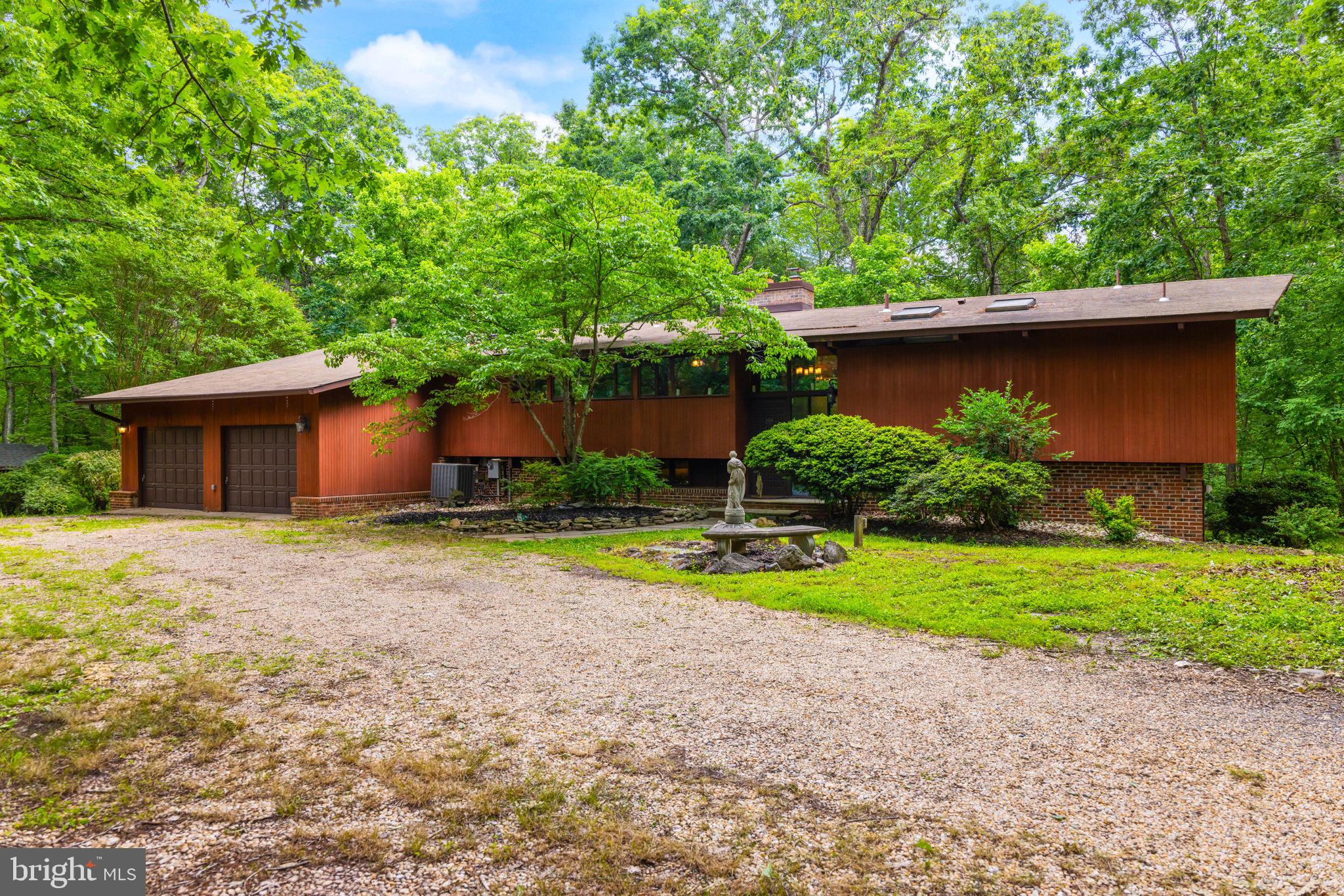 9979 SILVER FOX TRAIL