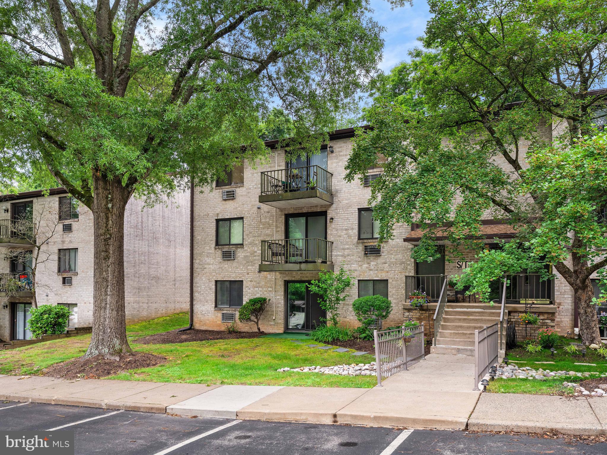 FOX VALLEY - Residential