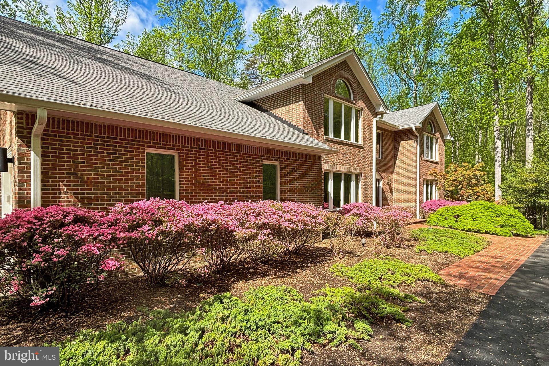 KILLARNEY - Residential