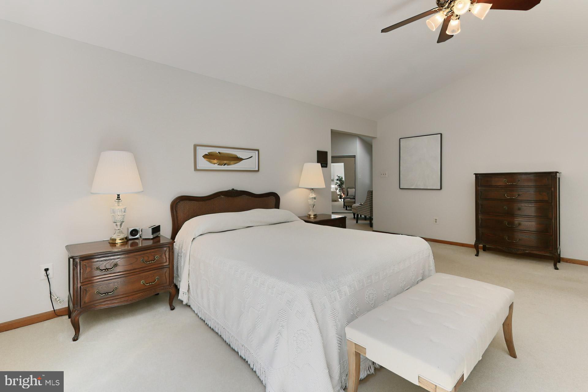 KILLARNEY - Residential