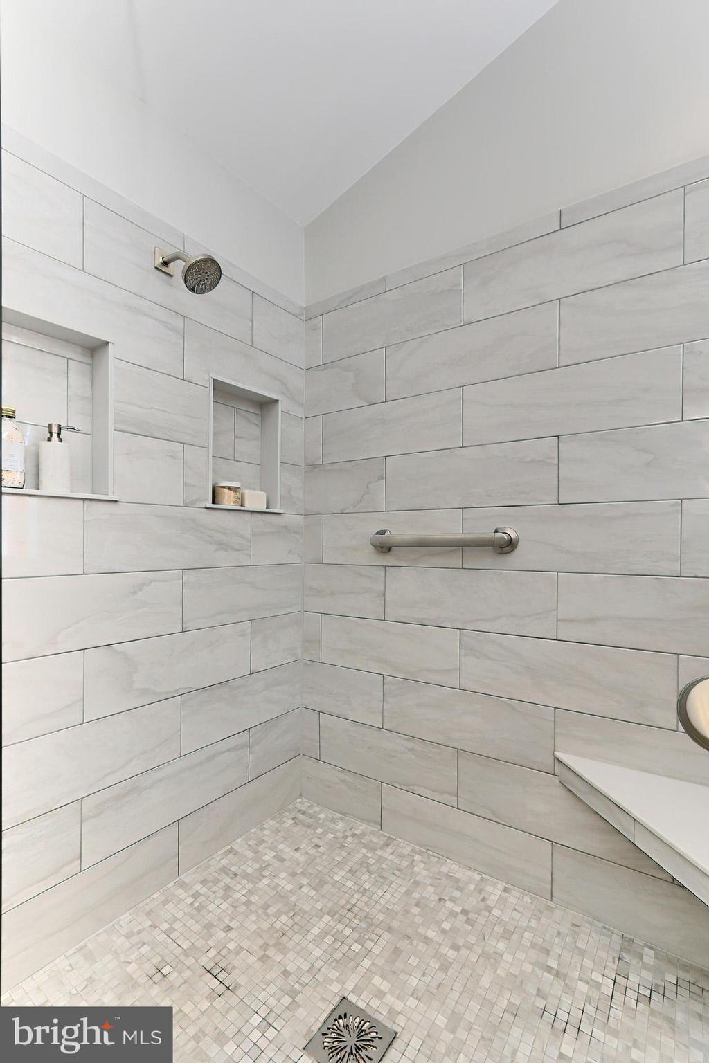 KILLARNEY - Residential