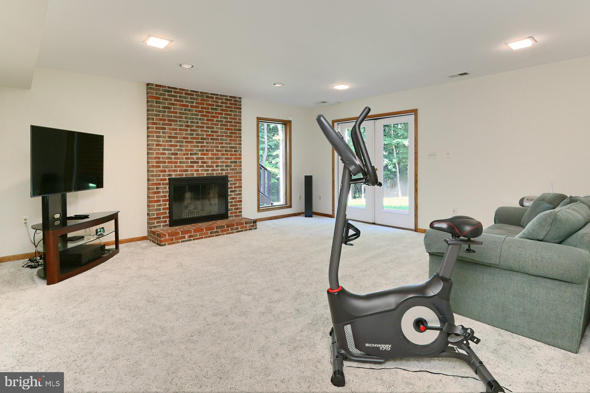 KILLARNEY - Residential