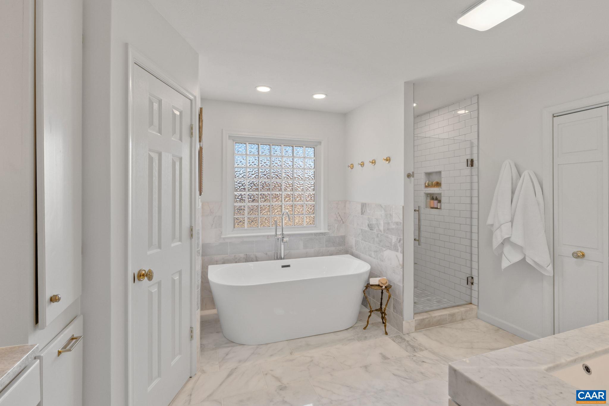 TEAVERTON - Residential