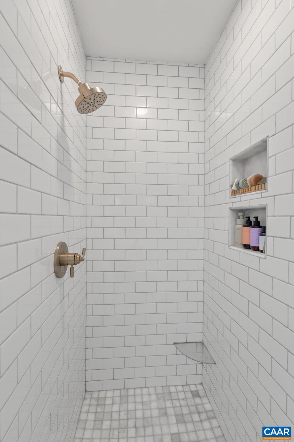 TEAVERTON - Residential