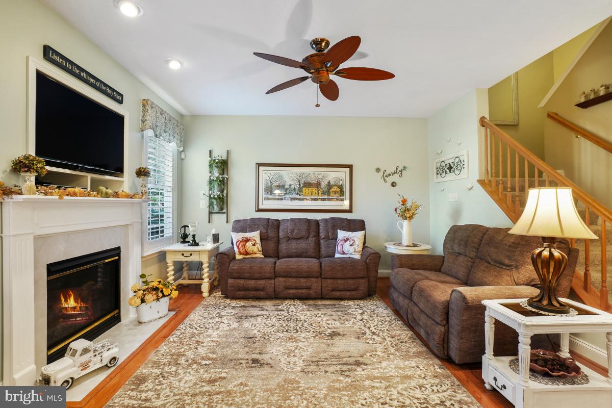 PINEY ORCHARD - Residential