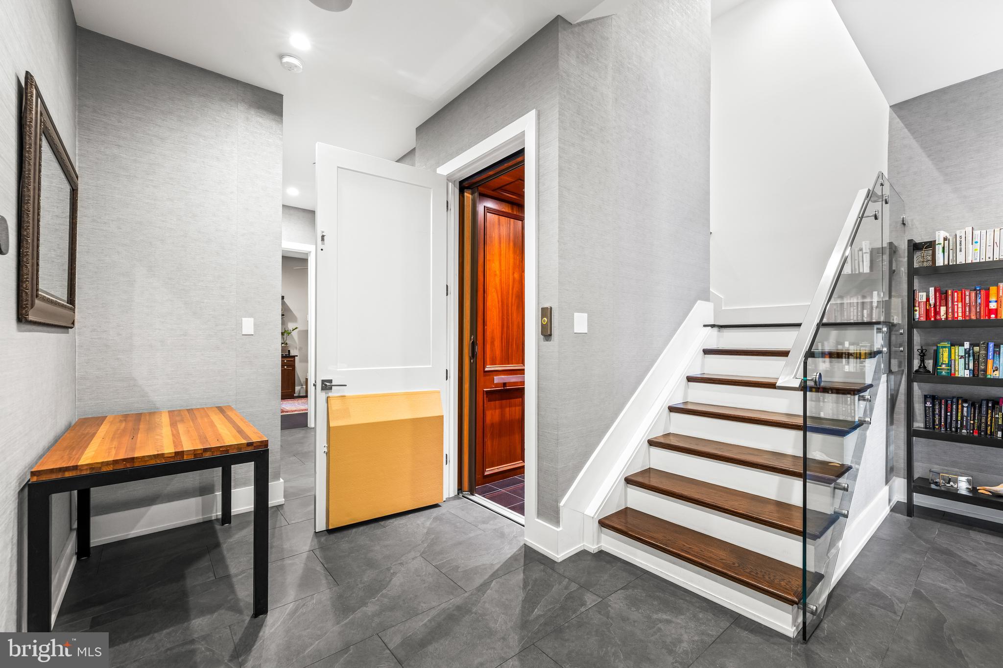 506 S COLLINGTON AVENUE