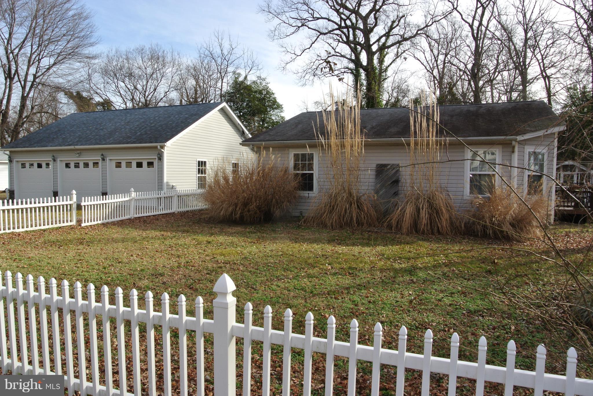 COBB ISLAND - Residential