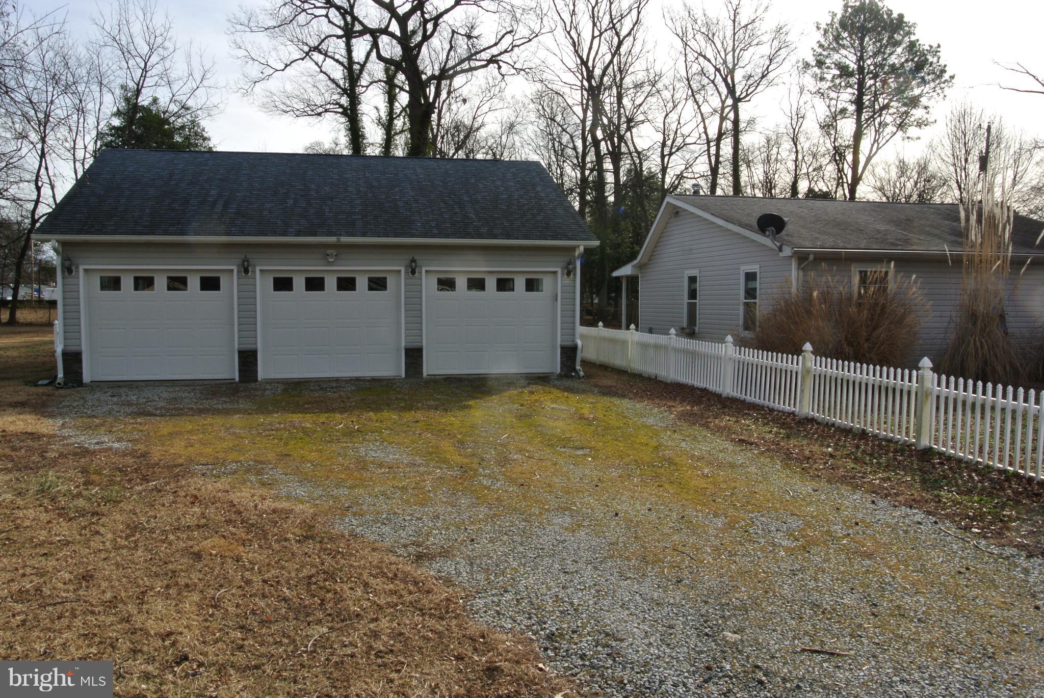 COBB ISLAND - Residential