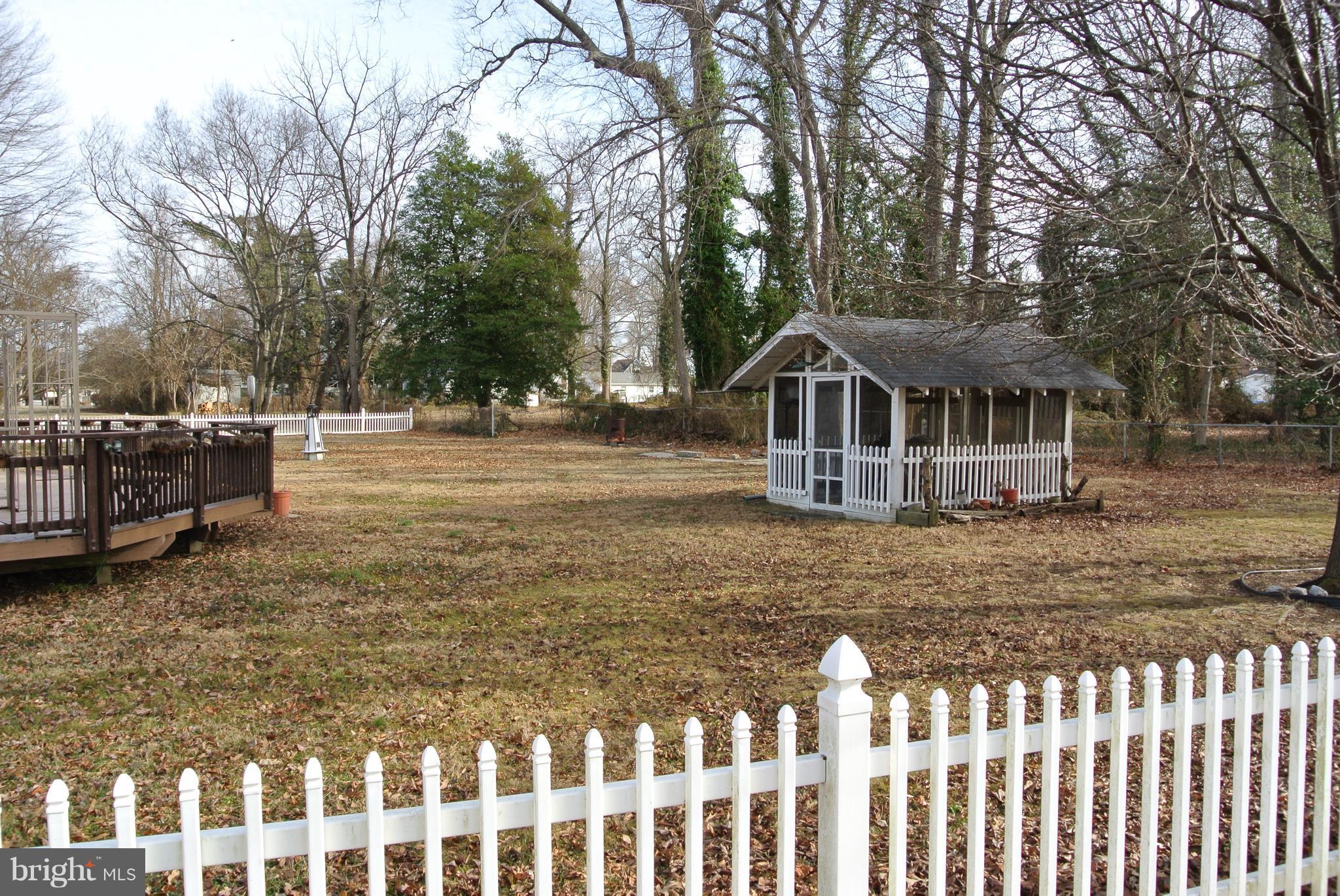 COBB ISLAND - Residential