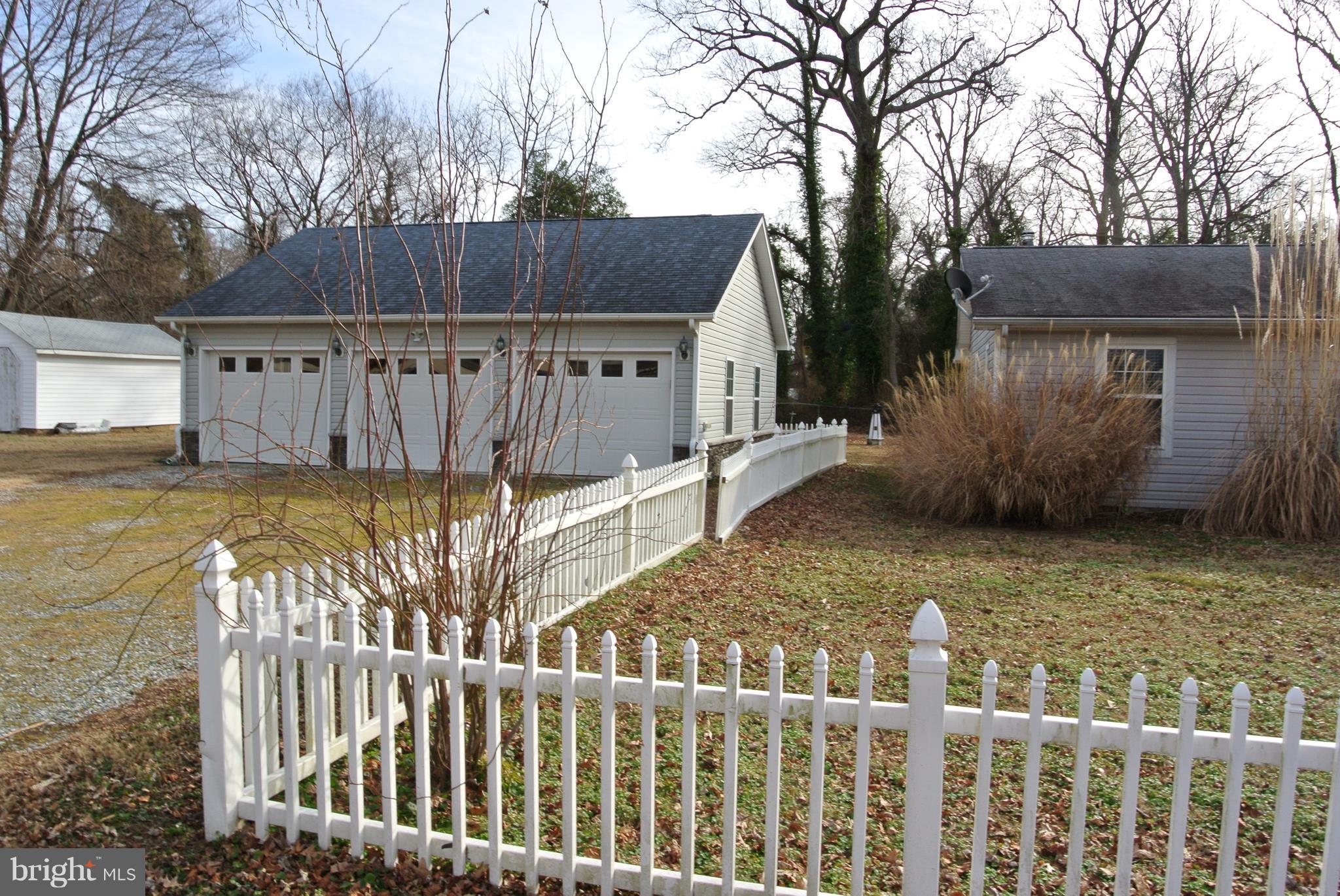 COBB ISLAND - Residential