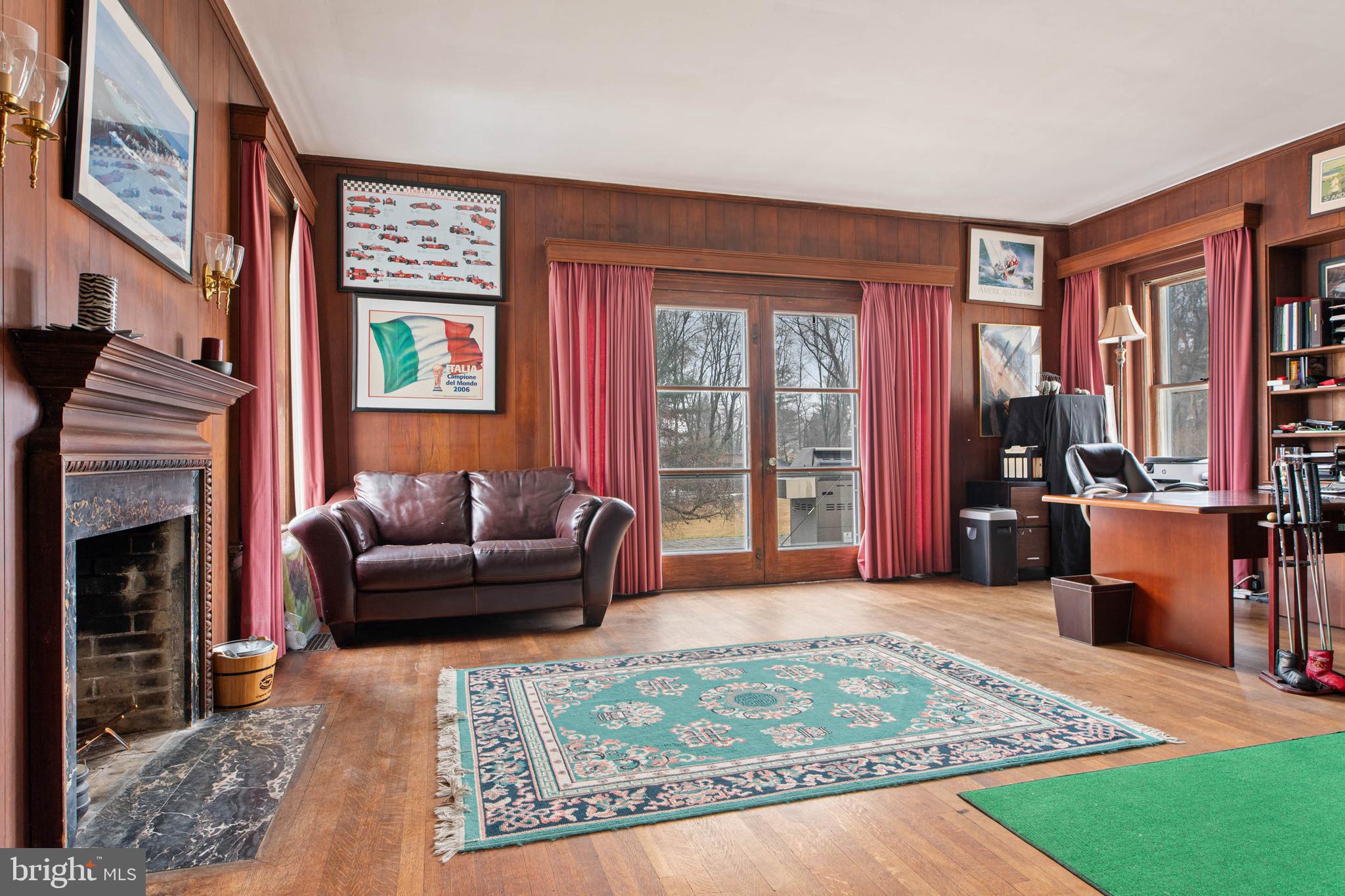 DOWNTOWN WAYNE - Residential