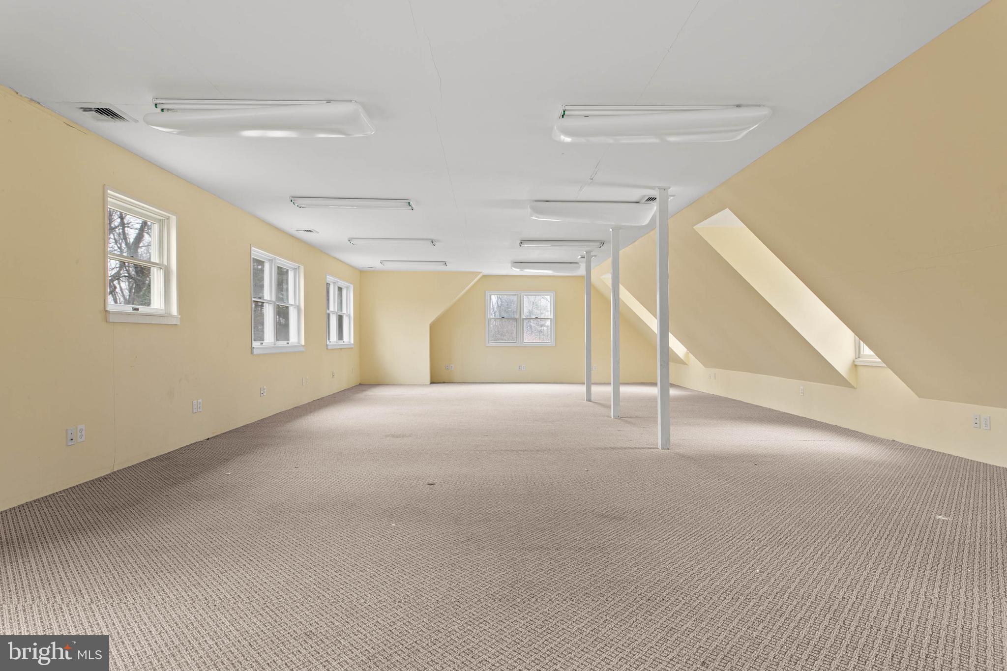 DOWNTOWN WAYNE - Residential