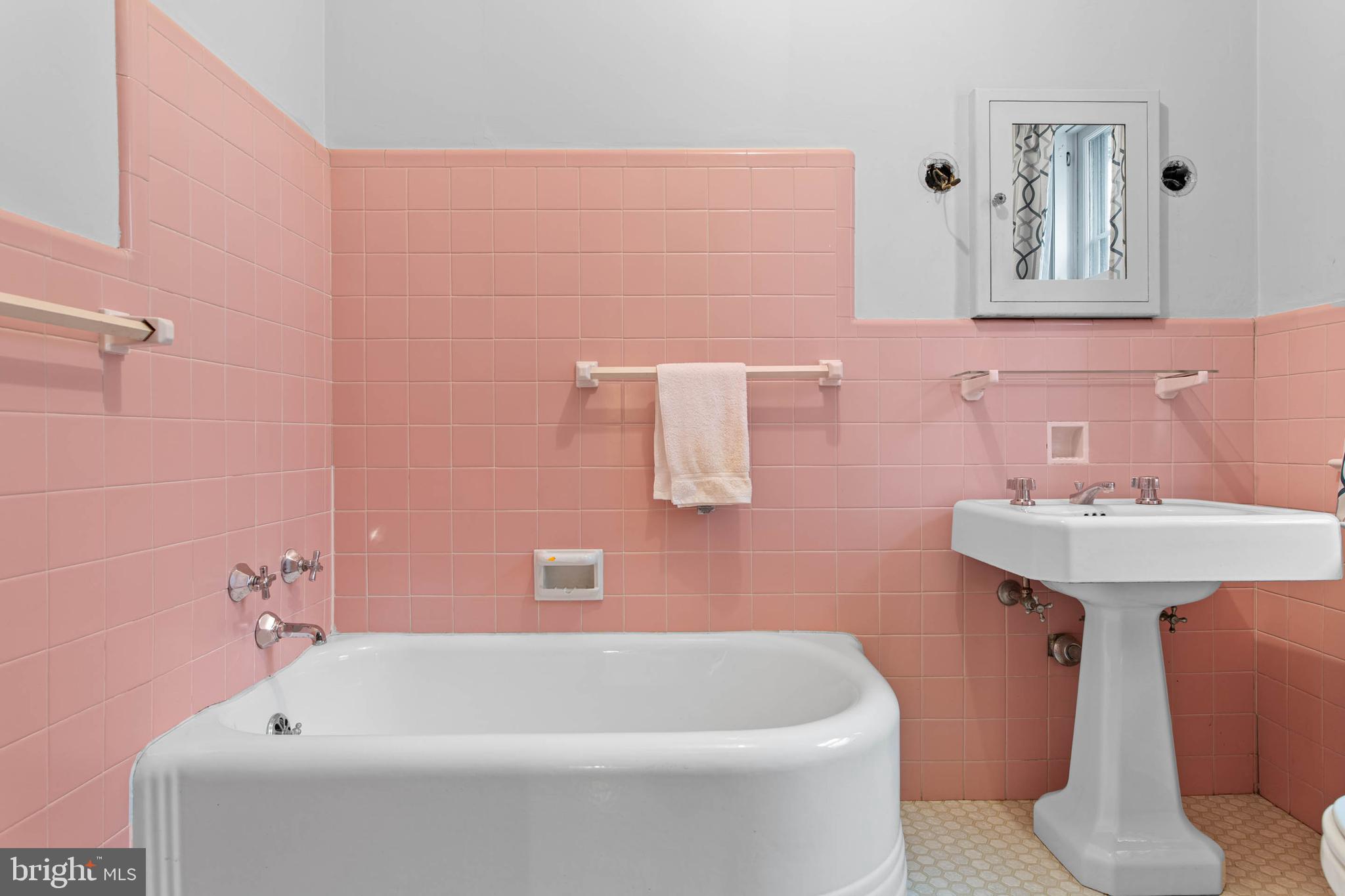 DOWNTOWN WAYNE - Residential